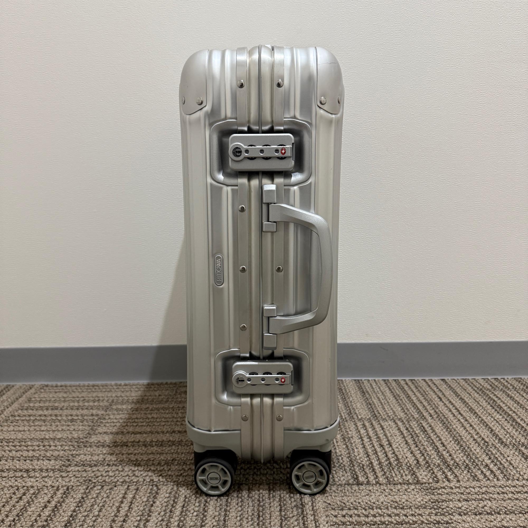 リモワ トパーズ 923.52-6 中古美品 32リットル 4輪