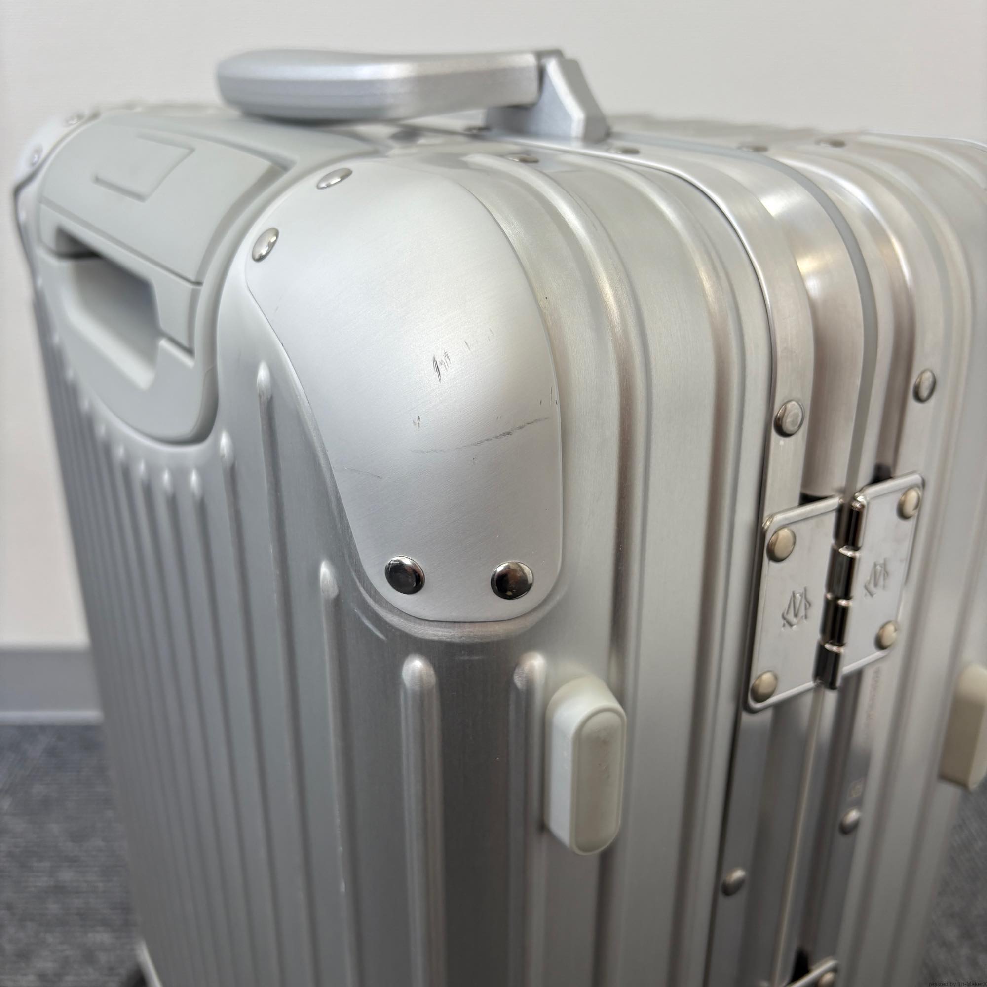 リモワ オリジナル 925.53.00.4-6 キャビン 中古美品 35リットル 4輪