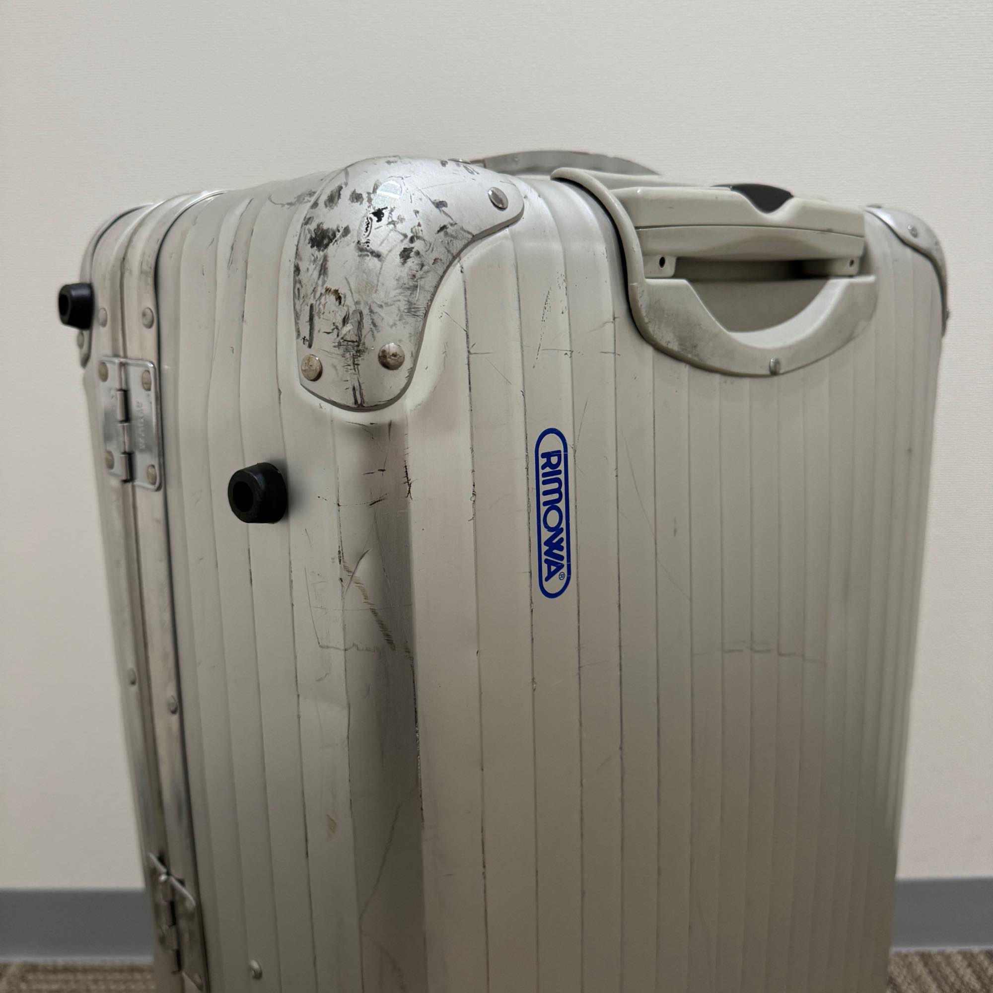 リモワ トパーズ 中古商品 U930.63-6 63リットル 2輪