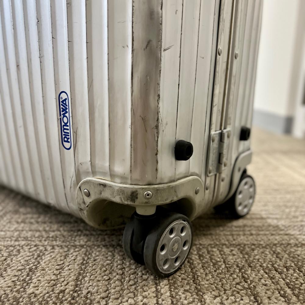 リモワ トパーズ 中古商品 932.77-6 104リットル 4輪