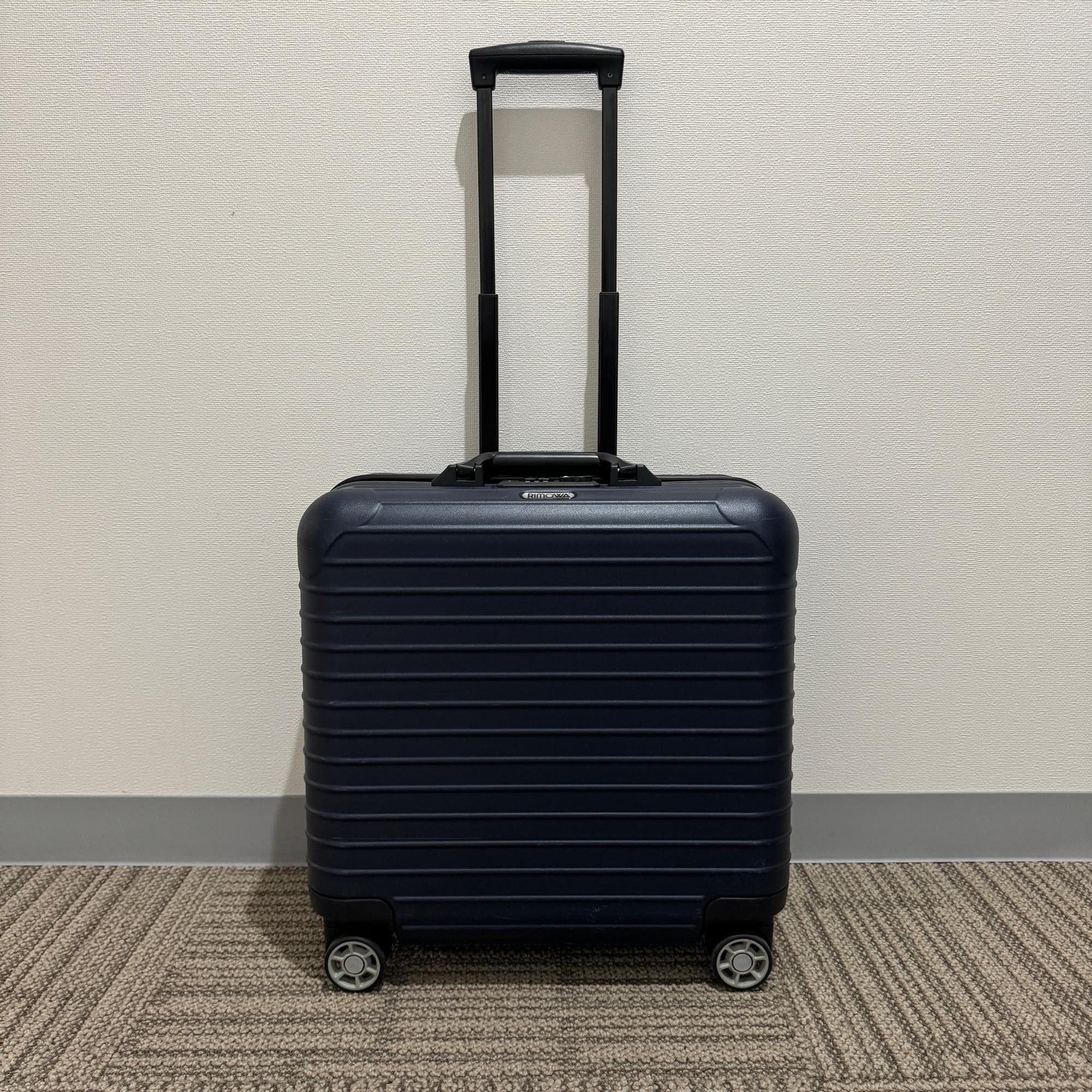 リモワ サルサ 810.40-7 27リットル 中古美品 4輪