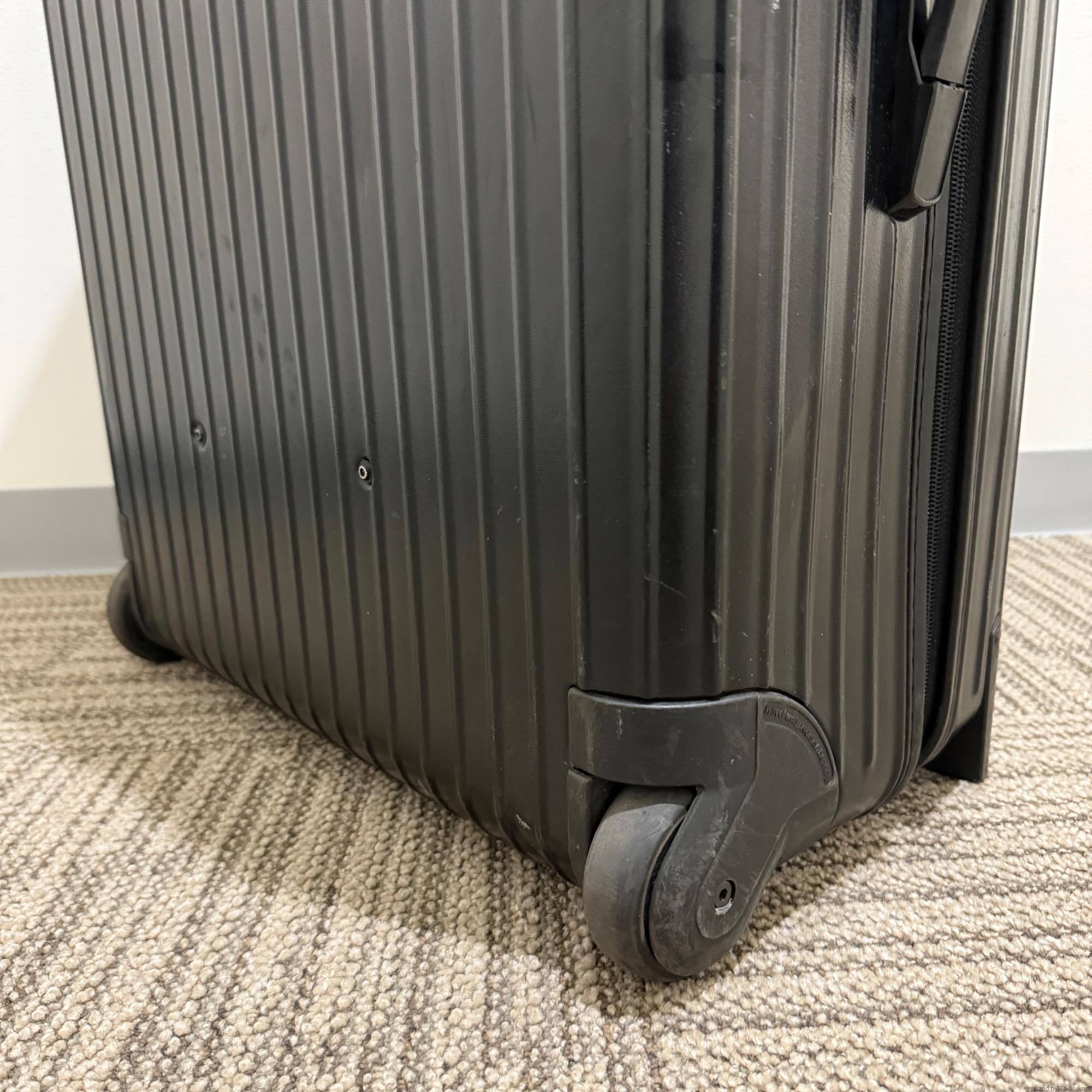 リモワ サルサ 中古商品 851.70-7 87リットル 2輪