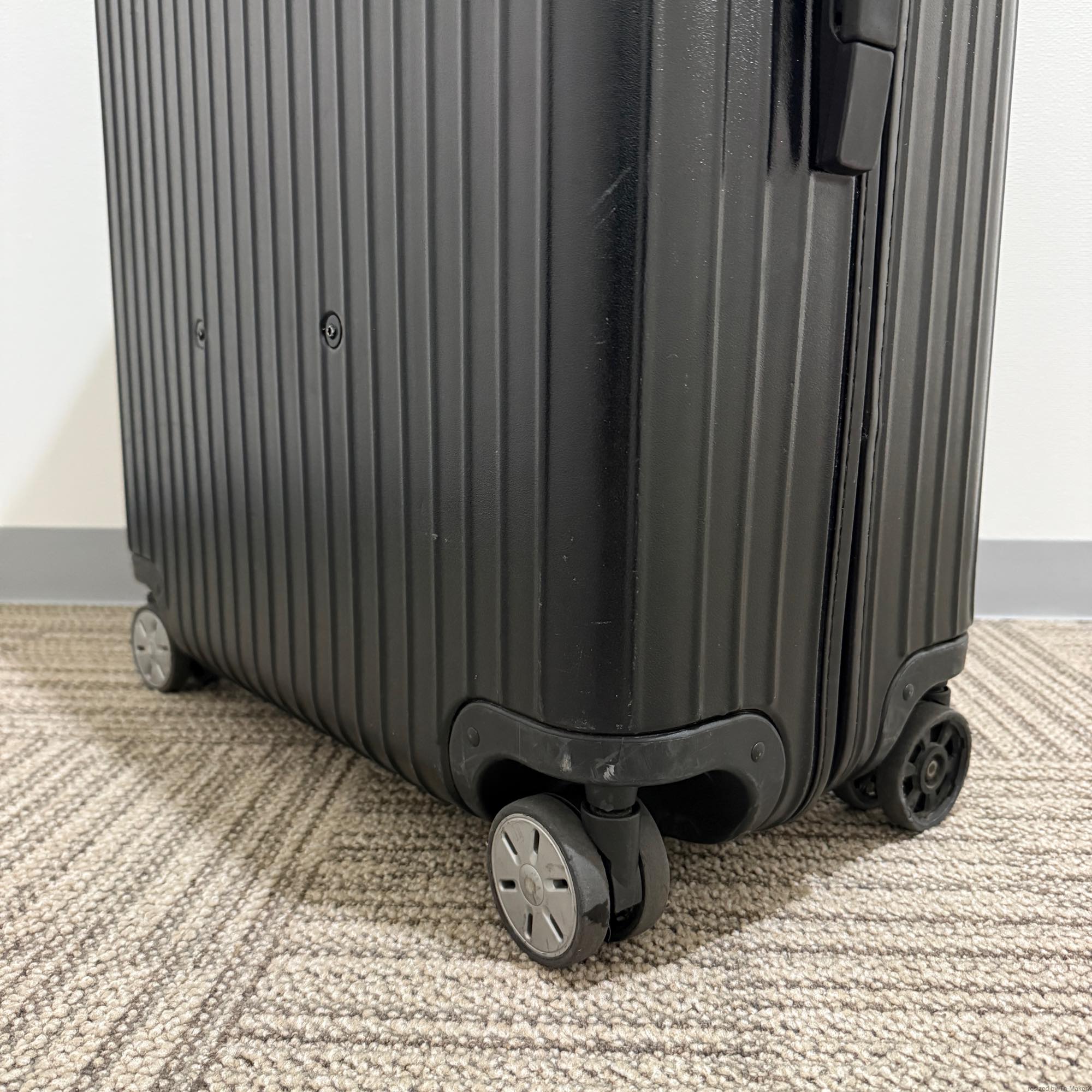 リモワ サルサ 871.77-7 107リットル 中古商品 4輪