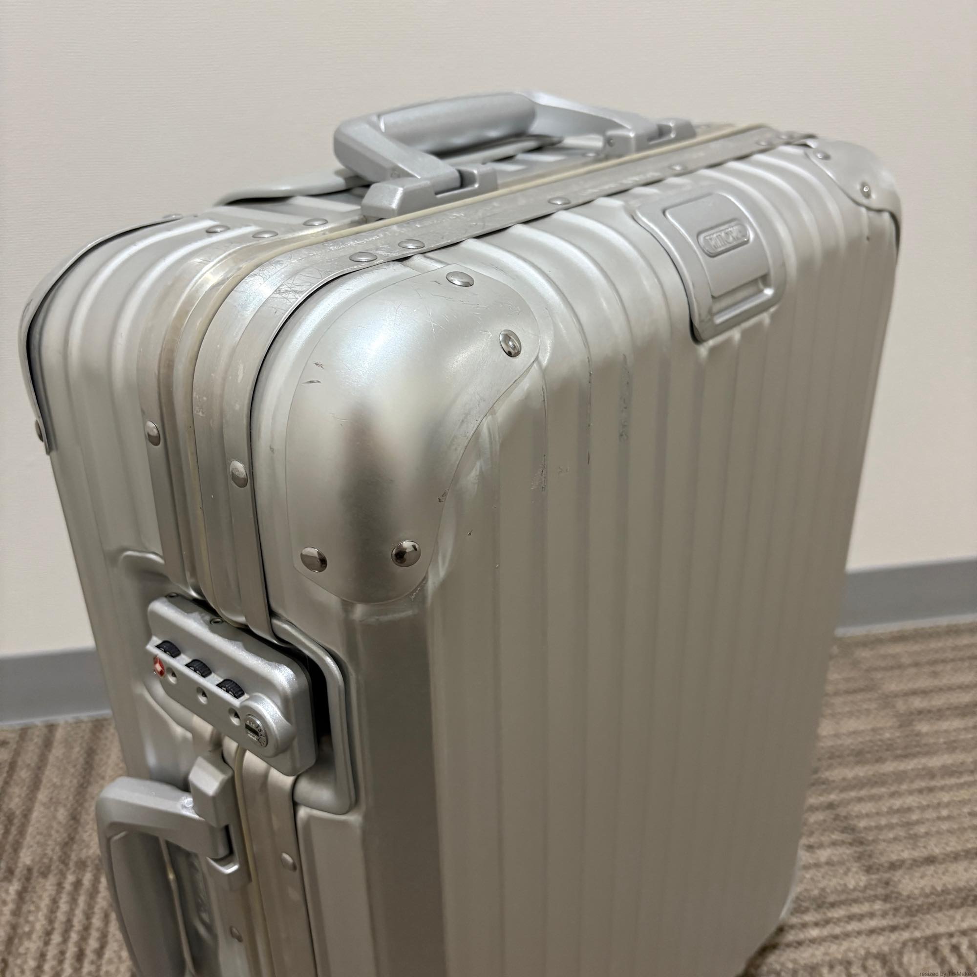 リモワ トパーズ 920.52-7 中古美品 32リットル 2輪