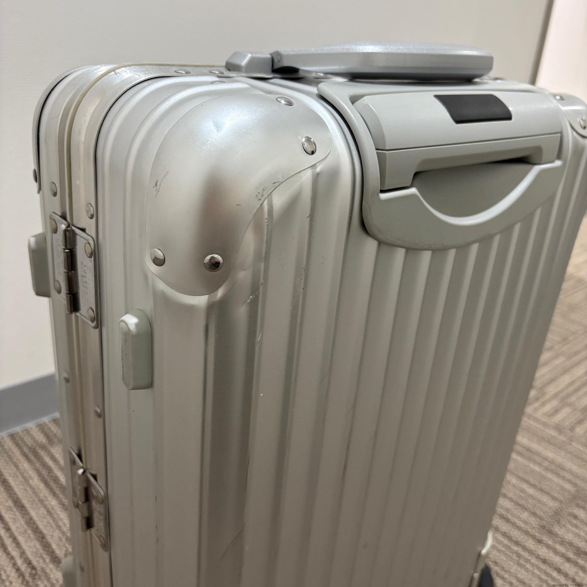 リモワ トパーズ 920.52-7 中古美品 32リットル 2輪