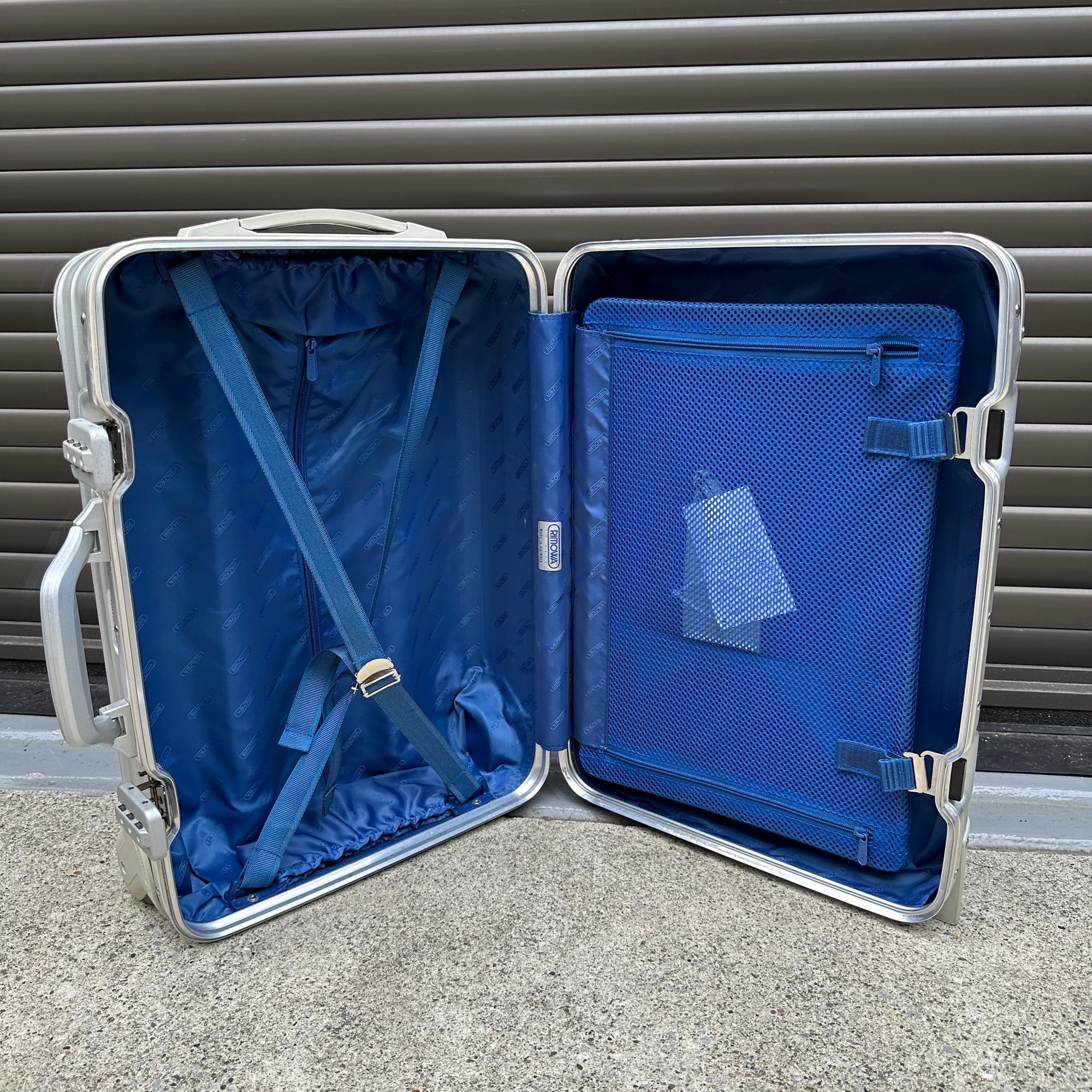 リモワ トパーズ 929.52-7 中古商品 32リットル 2輪
