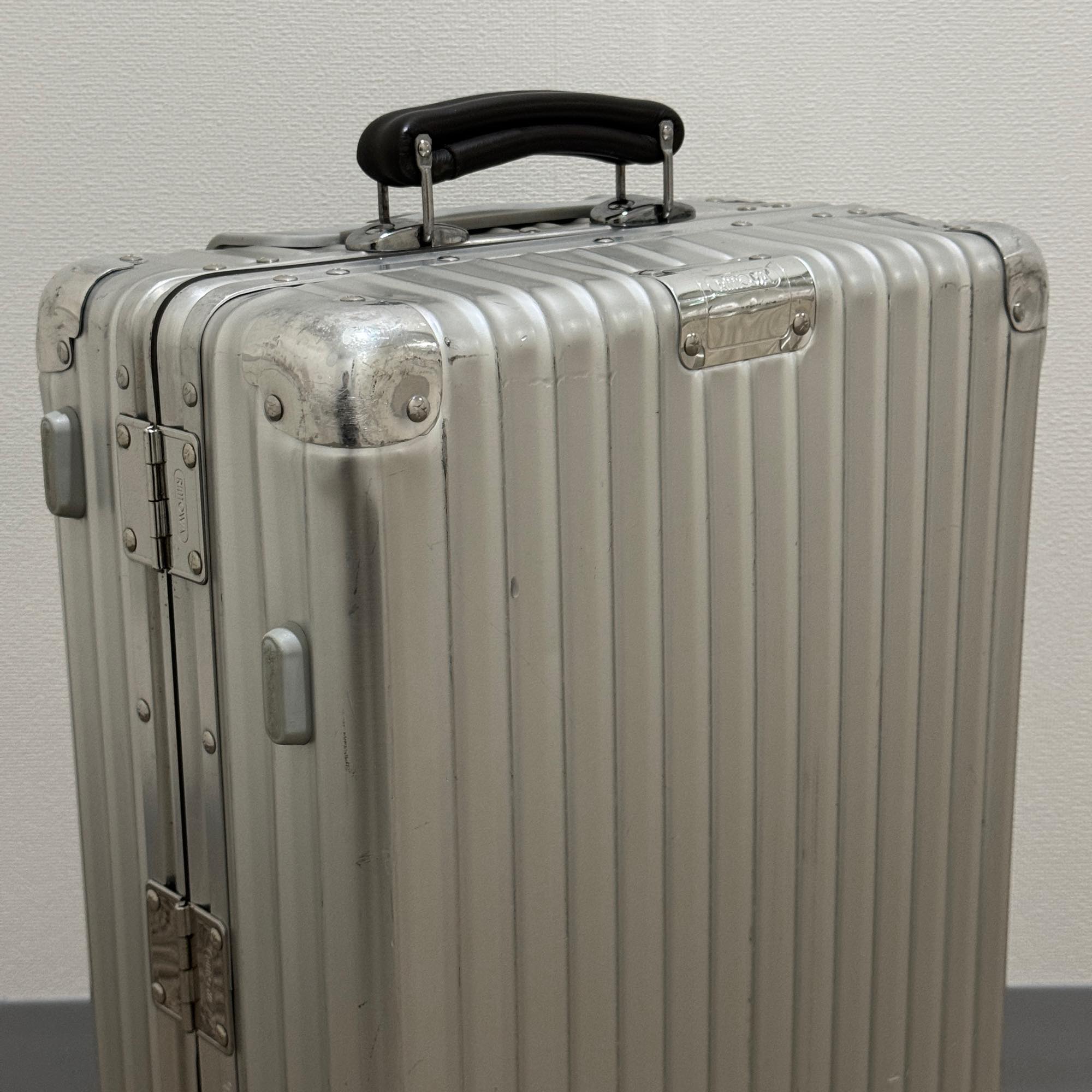 リモワ クラシックフライト 中古商品 971.52-7 33リットル 4輪