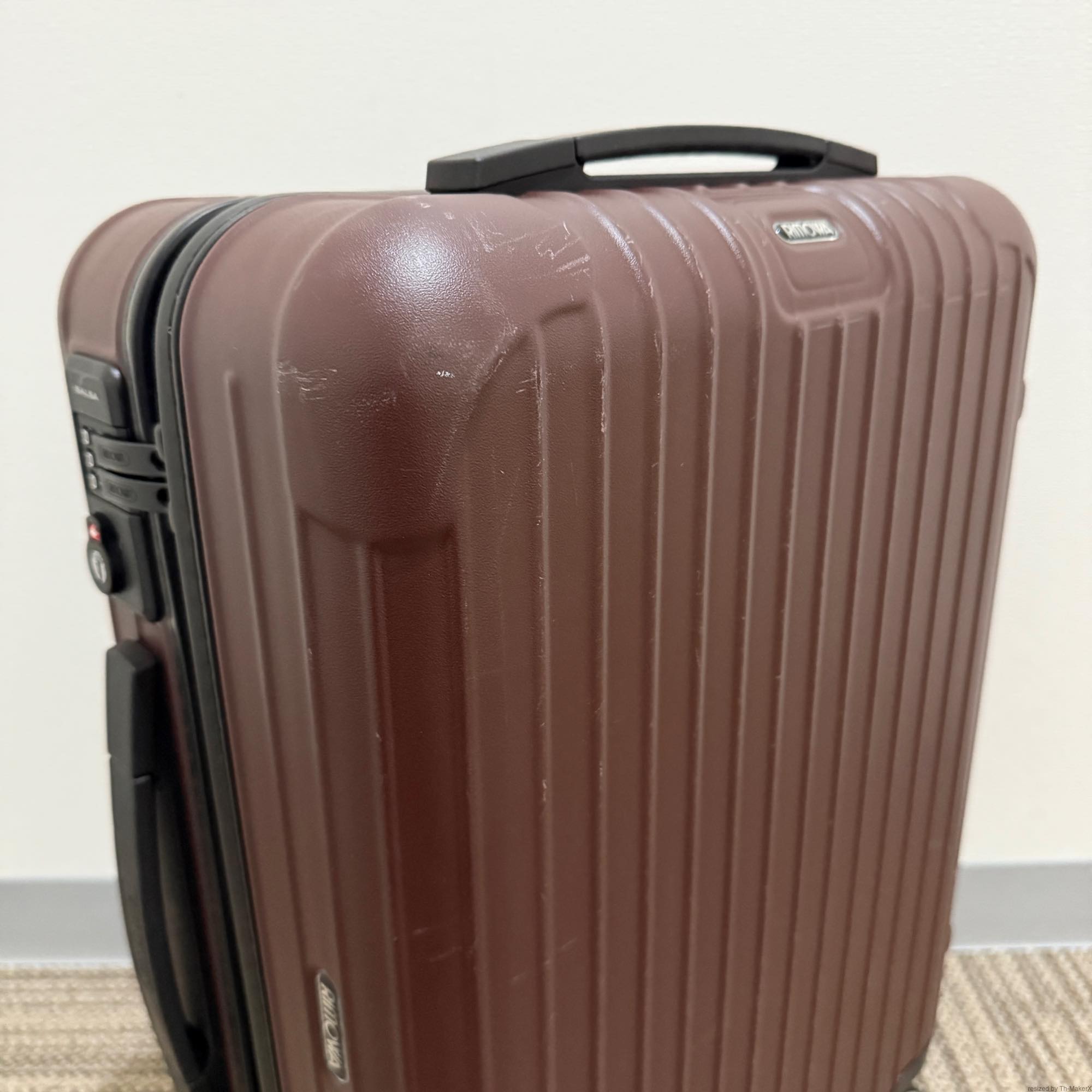 リモワ サルサ 810.52-8 中古美品 カルモナレッド 32リットル 4輪