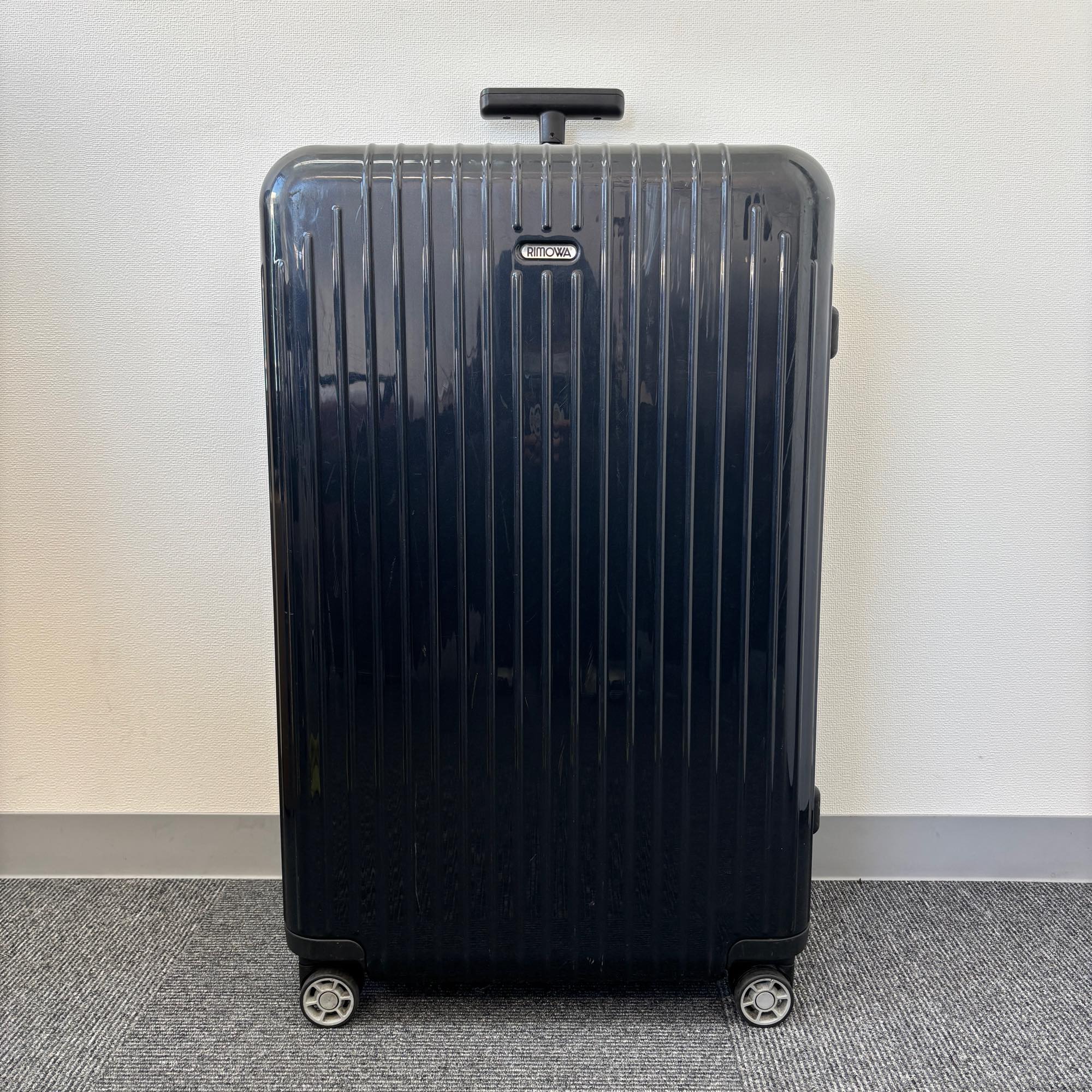 リモワ サルサ エアー(エッセンシャルライト) 820.70.25.4-8 中古美品 80リットル 4輪