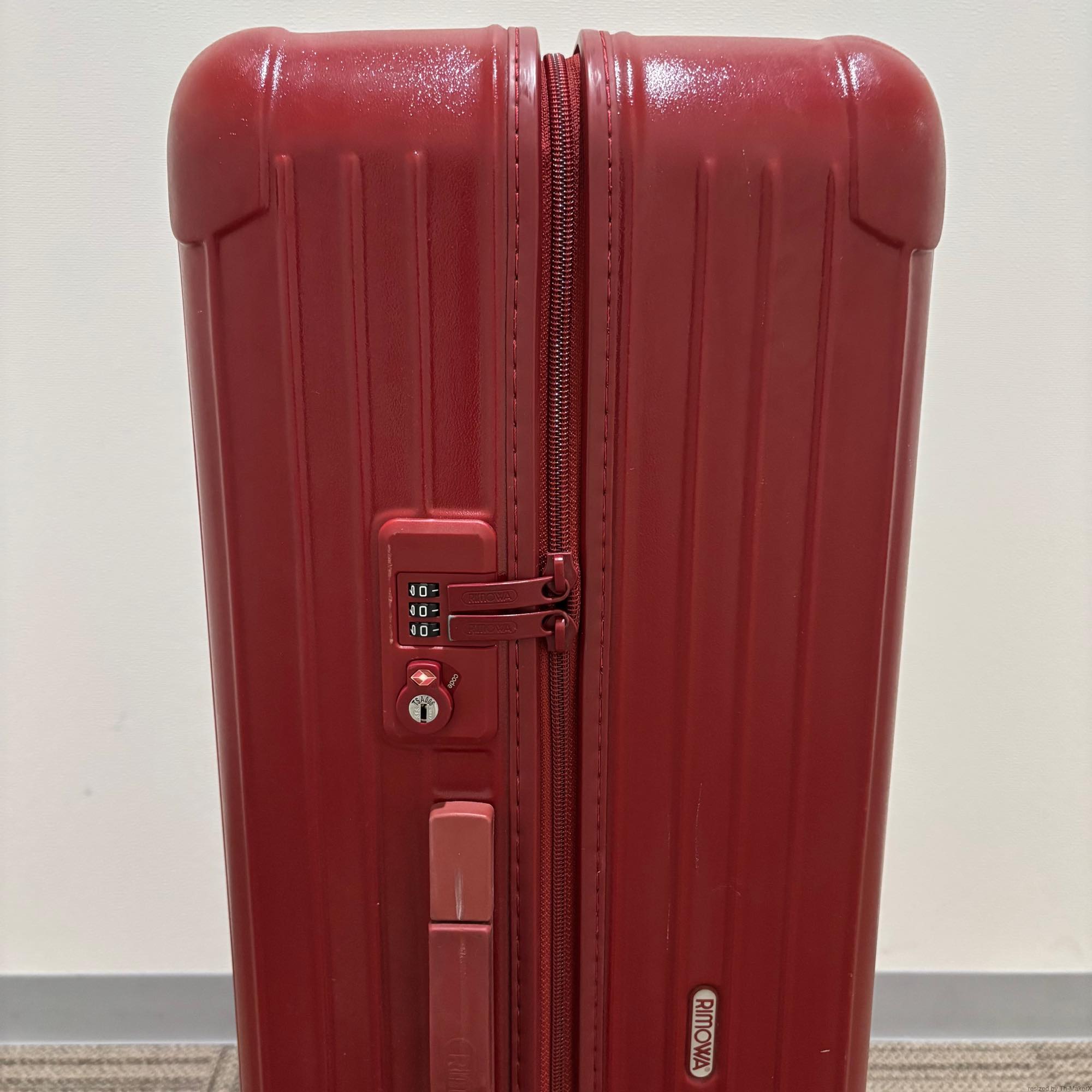 リモワ サルサ(エッセンシャル) 875.77-8 104リットル 中古美品 4輪