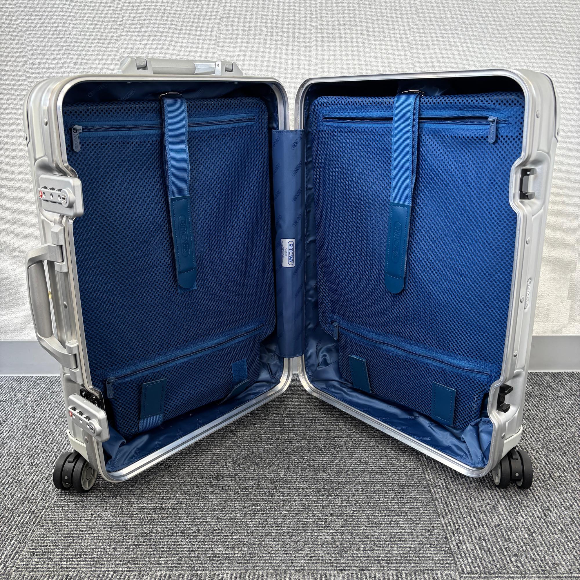 リモワ トパーズ(オリジナル) 920.52-8 中古美品 32リットル 4輪