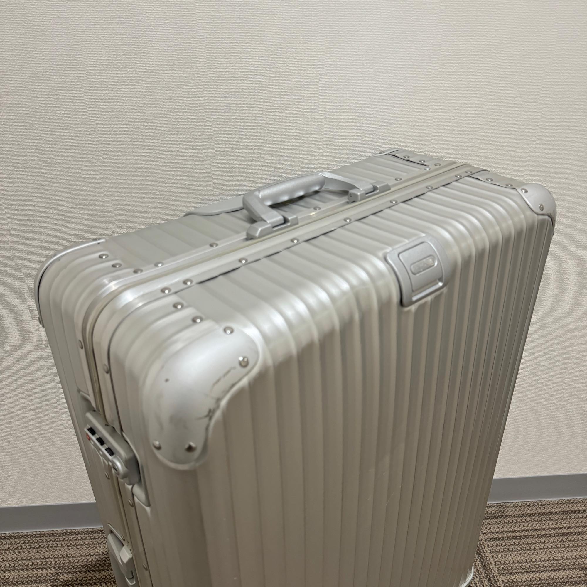 リモワ トパーズ 中古美品 932.77-8 104リットル 4輪