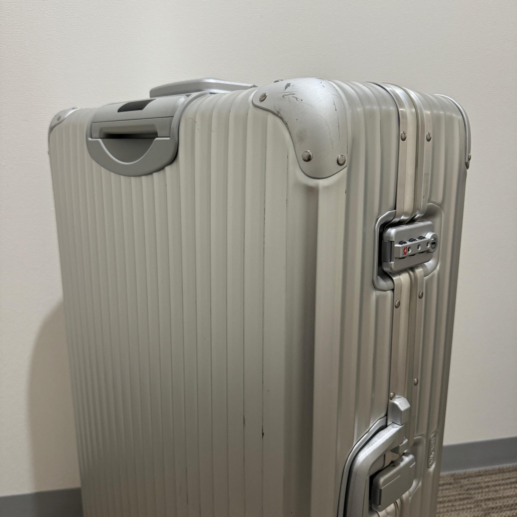 リモワ トパーズ 中古美品 932.77-8 104リットル 4輪