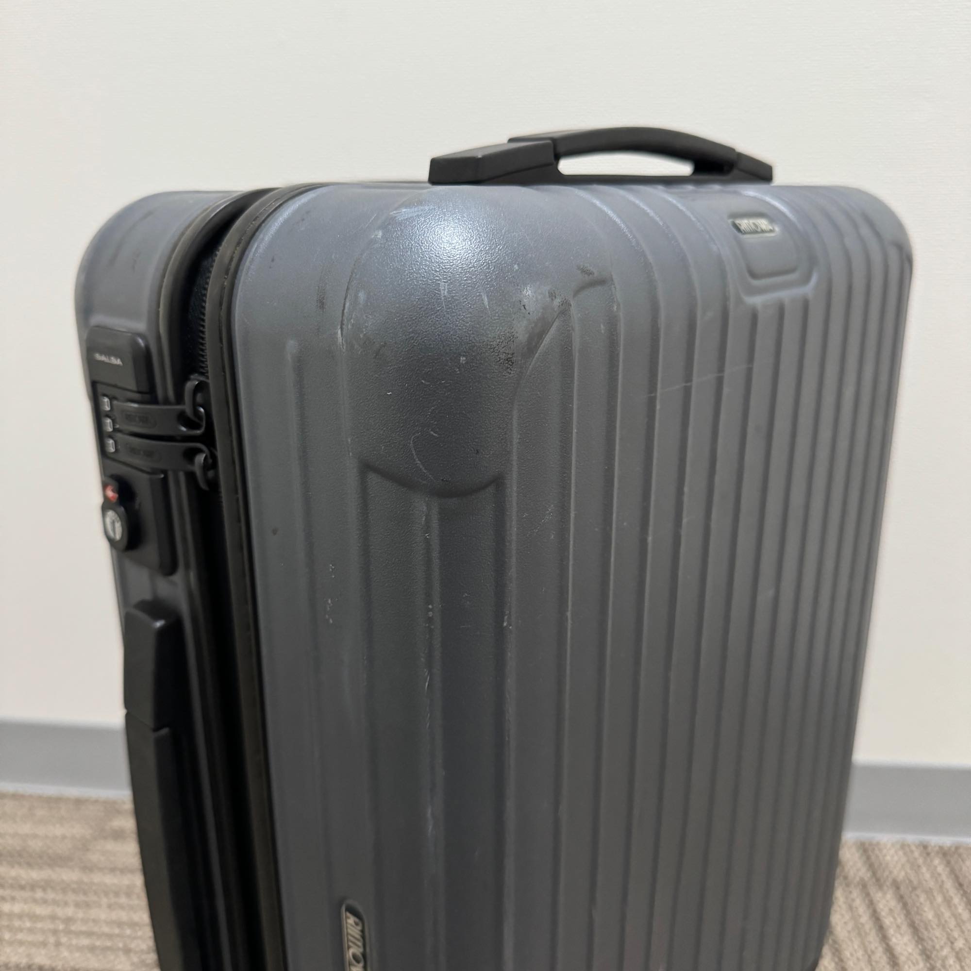 リモワ サルサ 810.52 33リットル 中古美品 2輪
