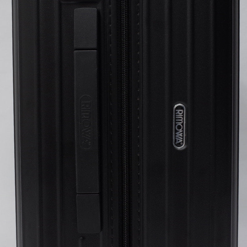 リモワ サルサ 810.53 37リットル 中古美品 4輪