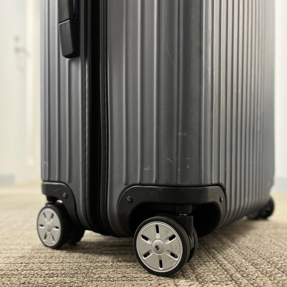 リモワ サルサ 810.70 78リットル 中古商品 4輪