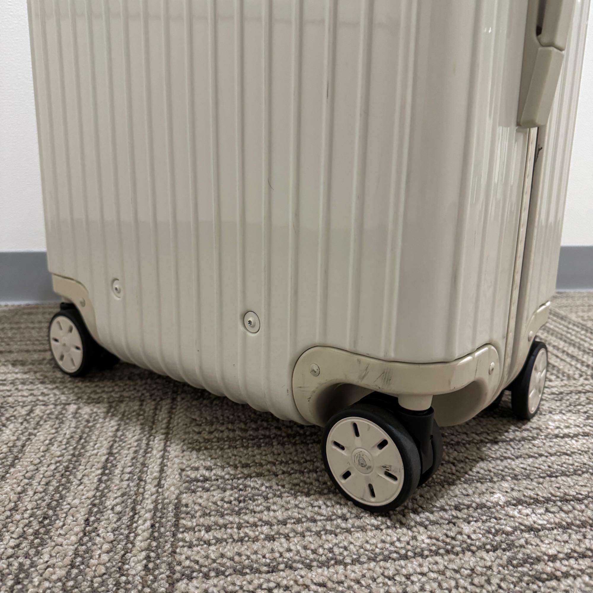 リモワ サルサ 810.90 中古商品 23リットル 2輪