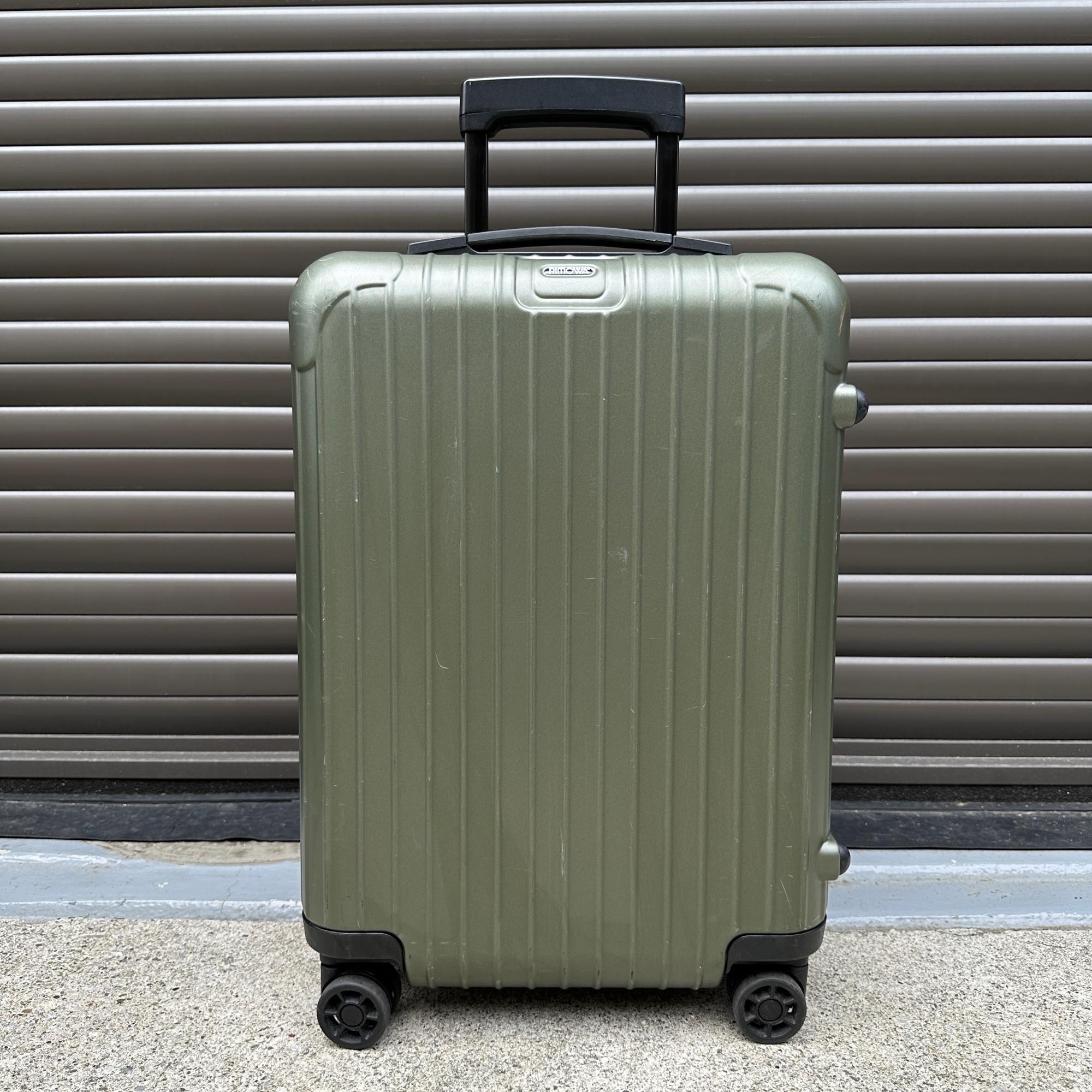 リモワ ユナイテッドアローズ限定 サルサ 810.90.41.9 中古商品 86リットル 4輪