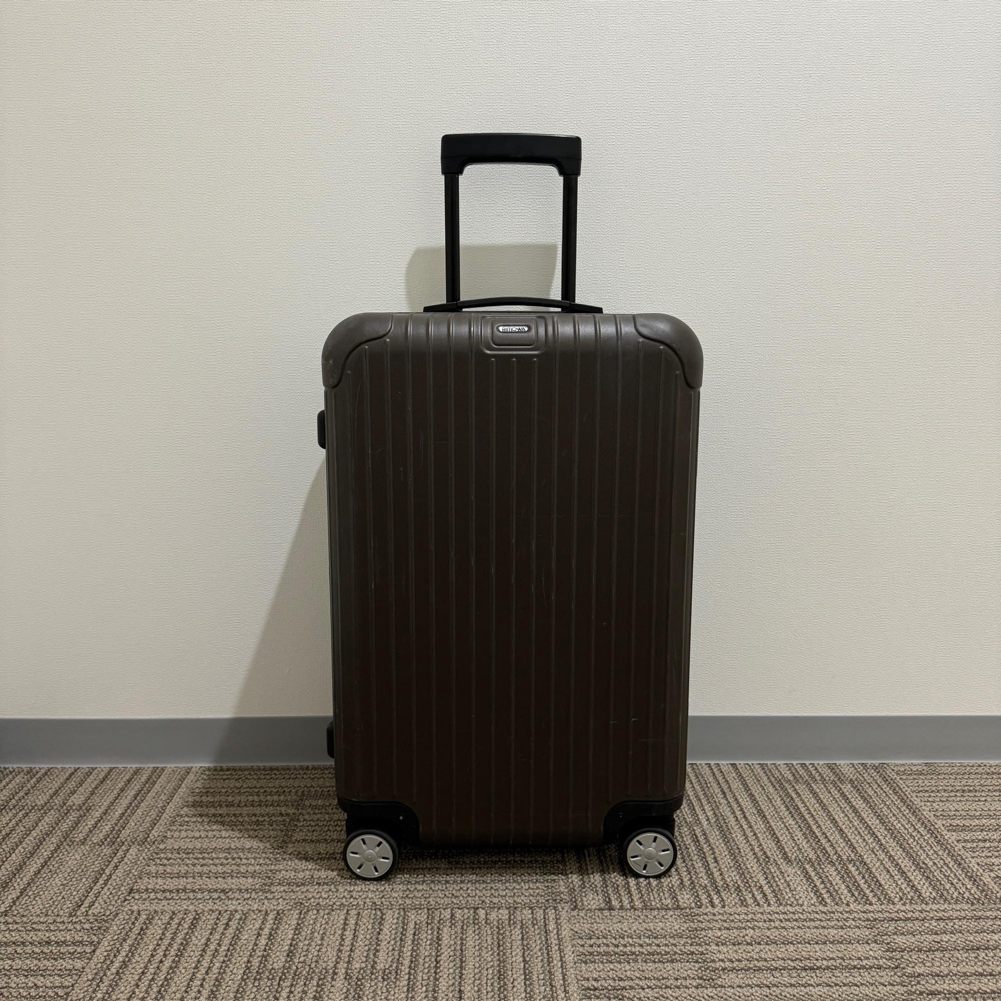 リモワ サルサ 電子タグ 811.63.38.5 中古美品 63リットル 4輪