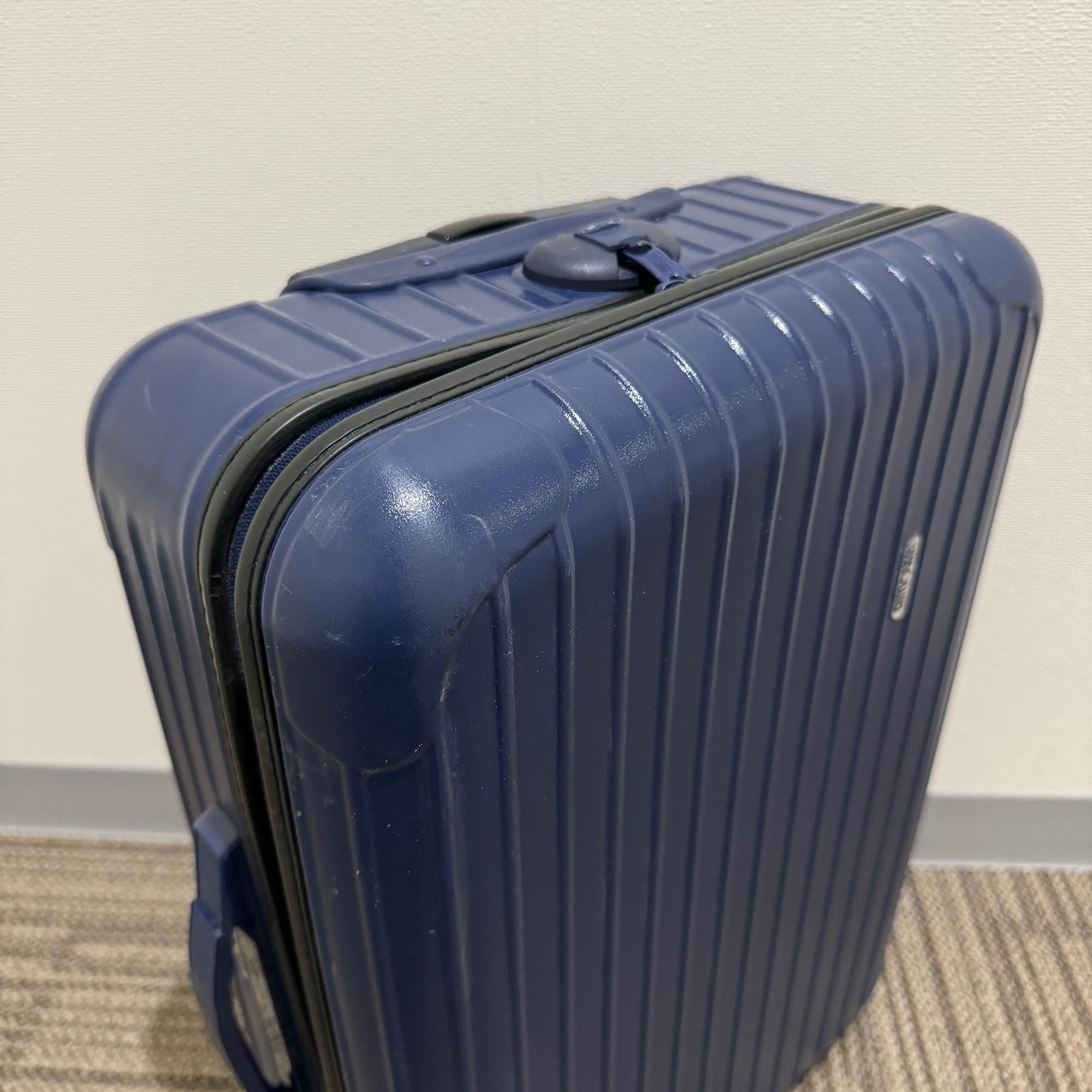リモワ サルサ U814.52 35リットル 中古商品 2輪