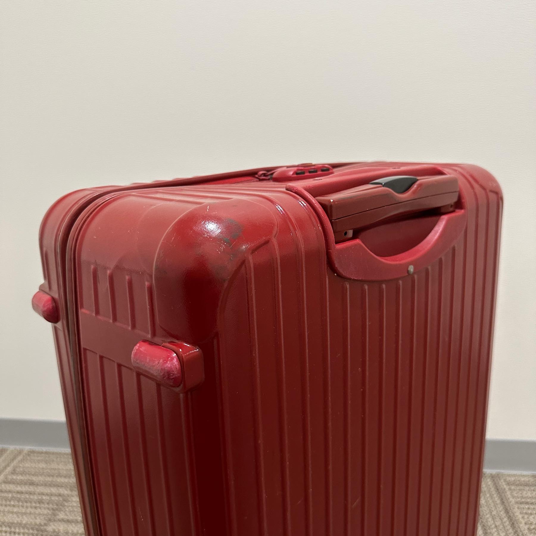 リモワ サルサ 815.63 中古商品 61リットル