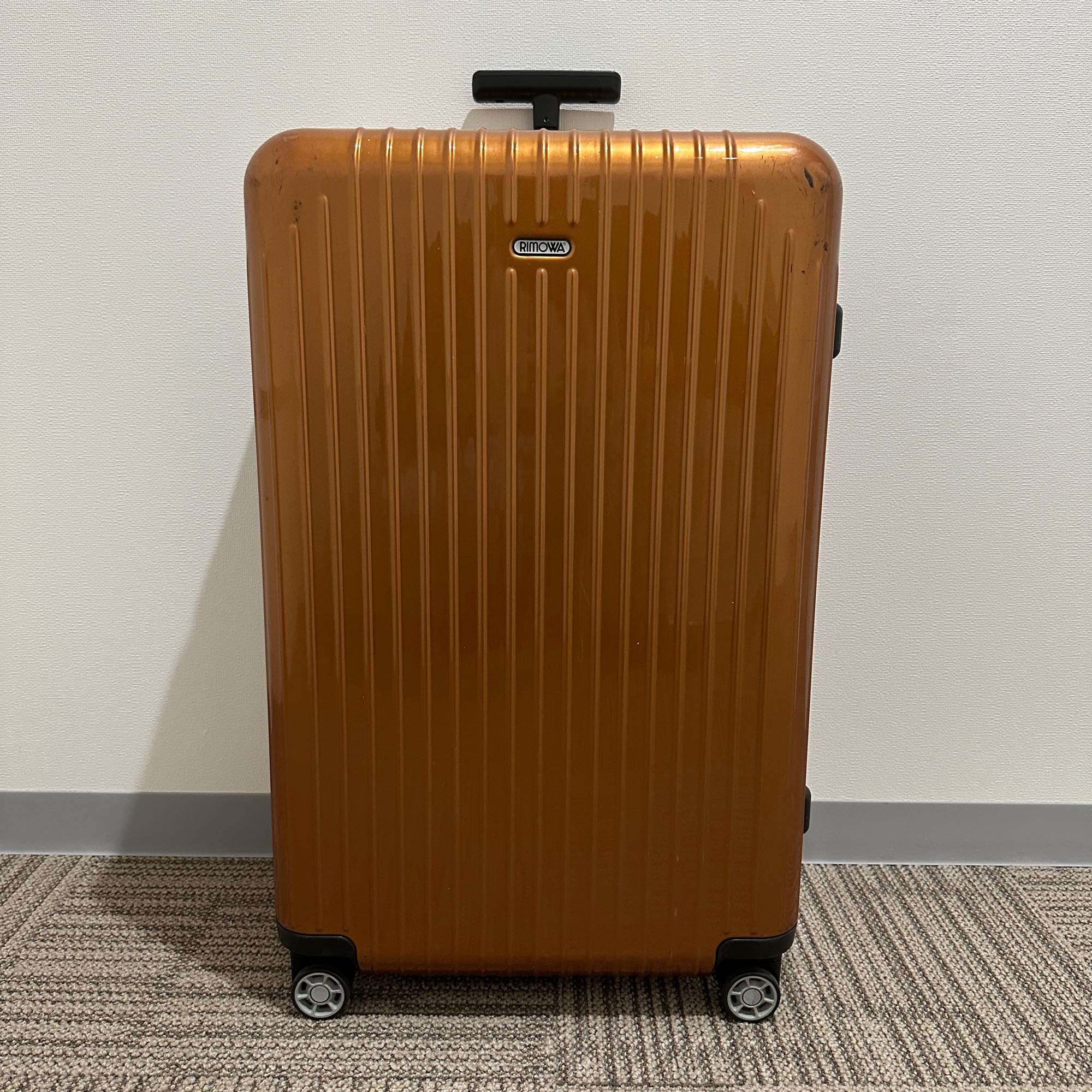 リモワ サルサエアー 823.70 80リットル 中古商品 4輪
