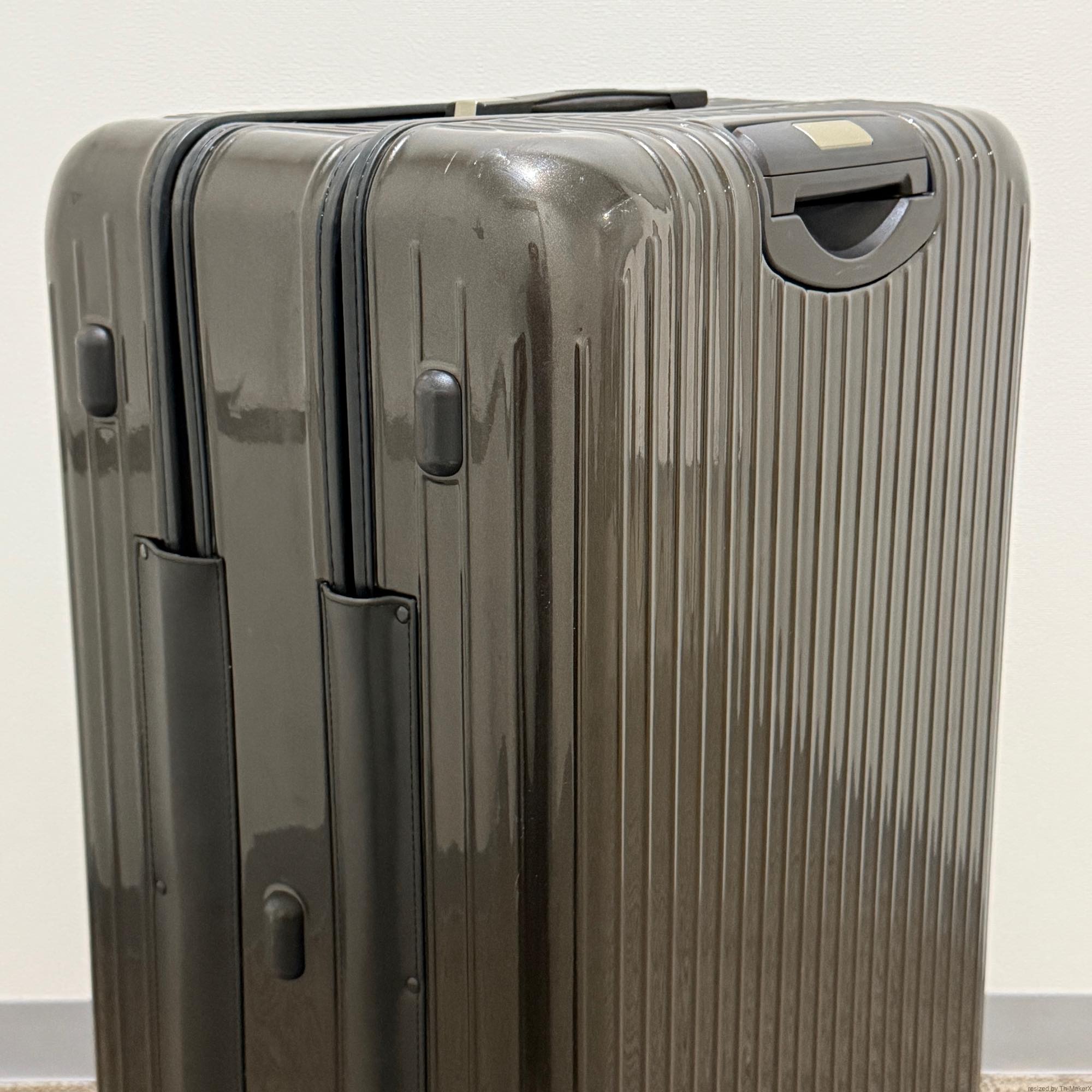 リモワ サルサデラックス 3Suiter 830.80.33.4 中古美品 128リットル 4輪