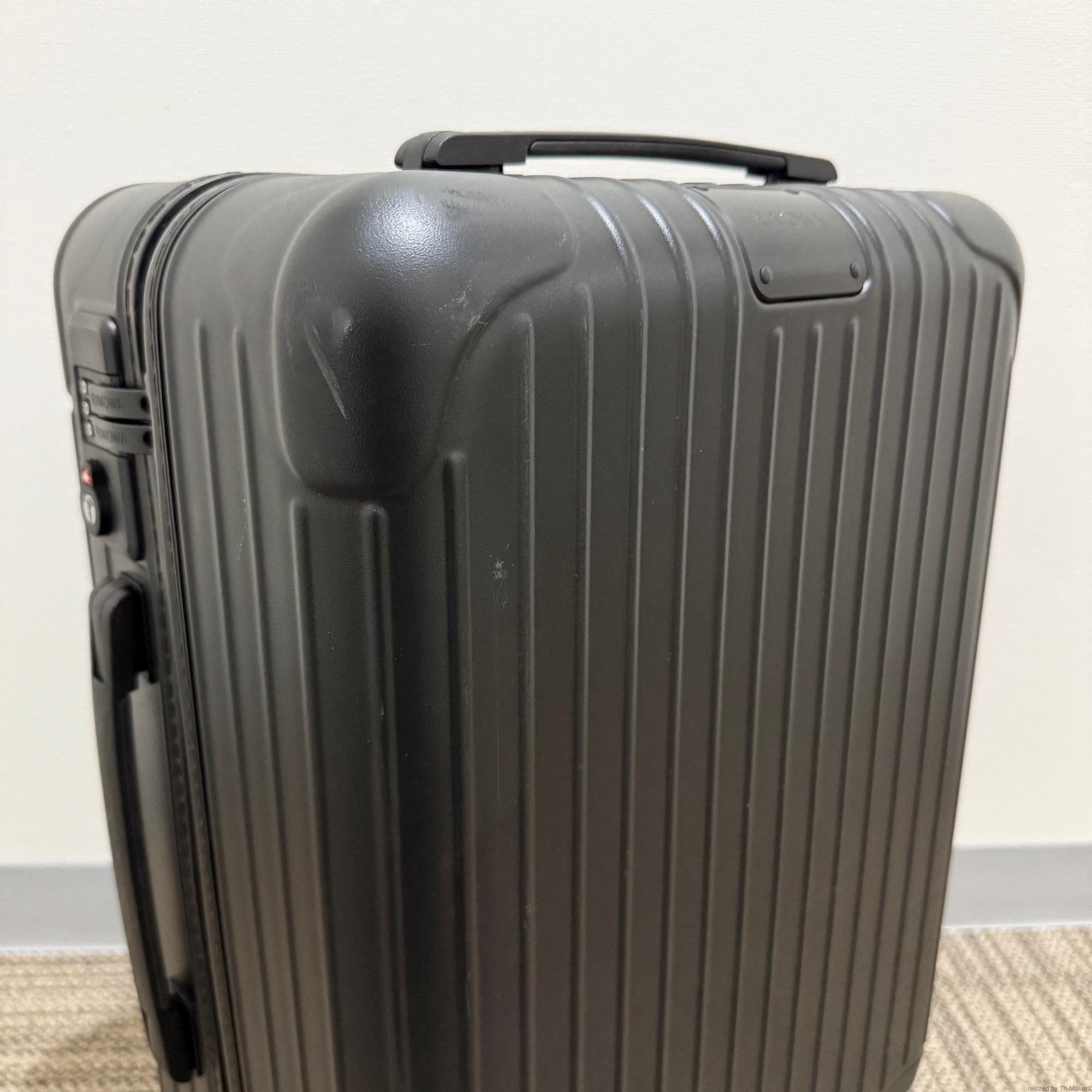 リモワ エッセンシャル キャビン 832.53.63.1 中古美品 36L マットブラック