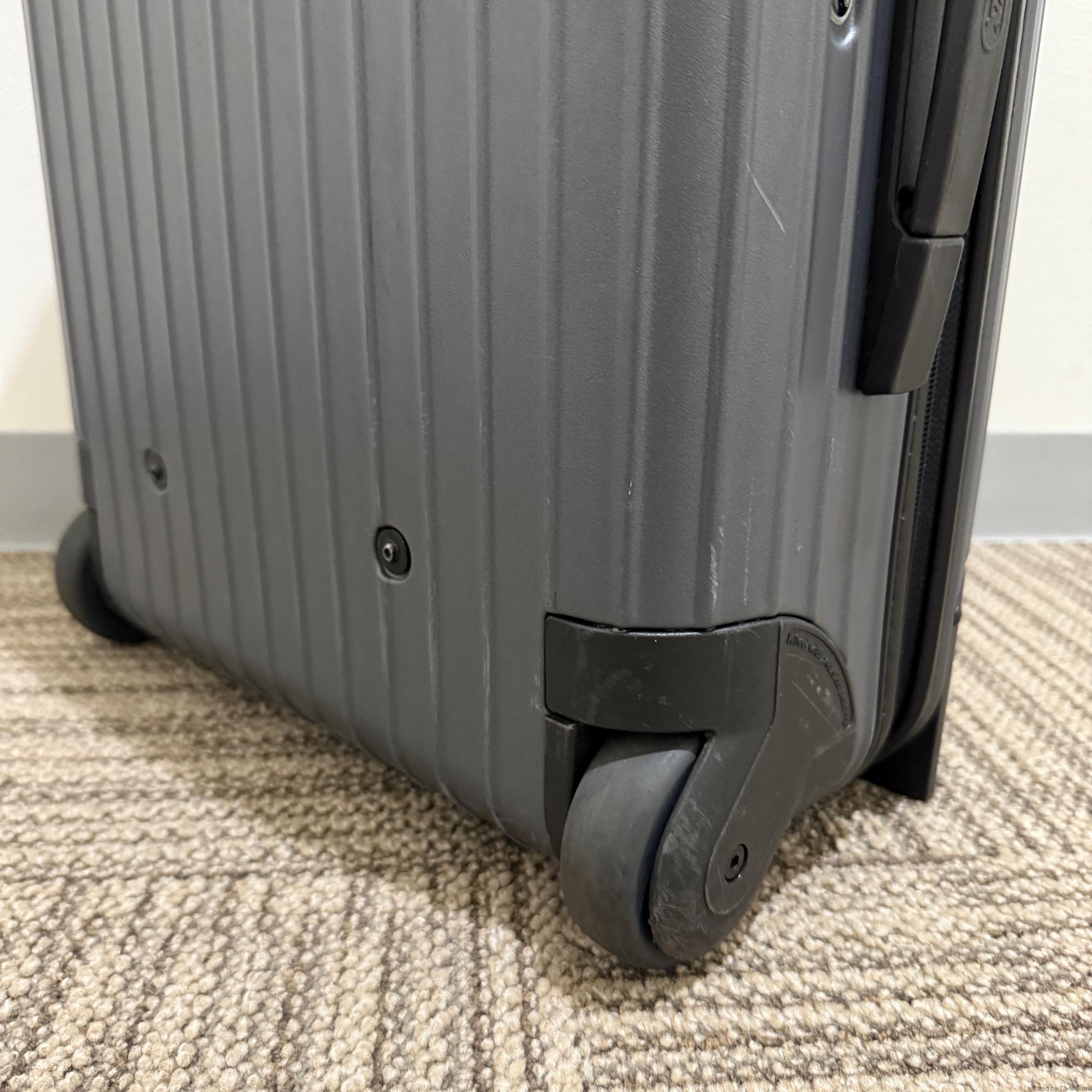 リモワ サルサ 837.52 33リットル 中古美品 2輪
