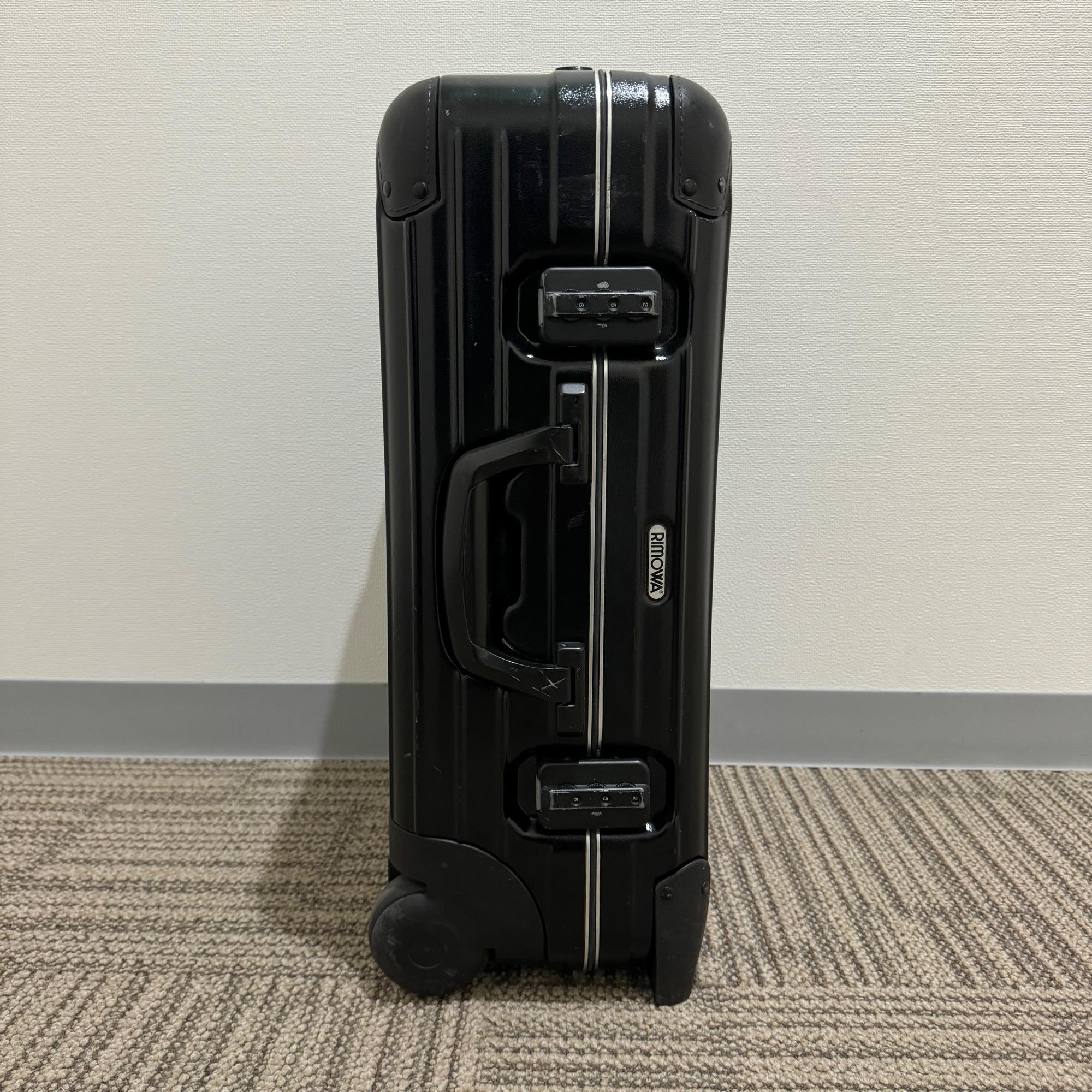リモワ サンバ 中古商品 858.52 35リットル 2輪
