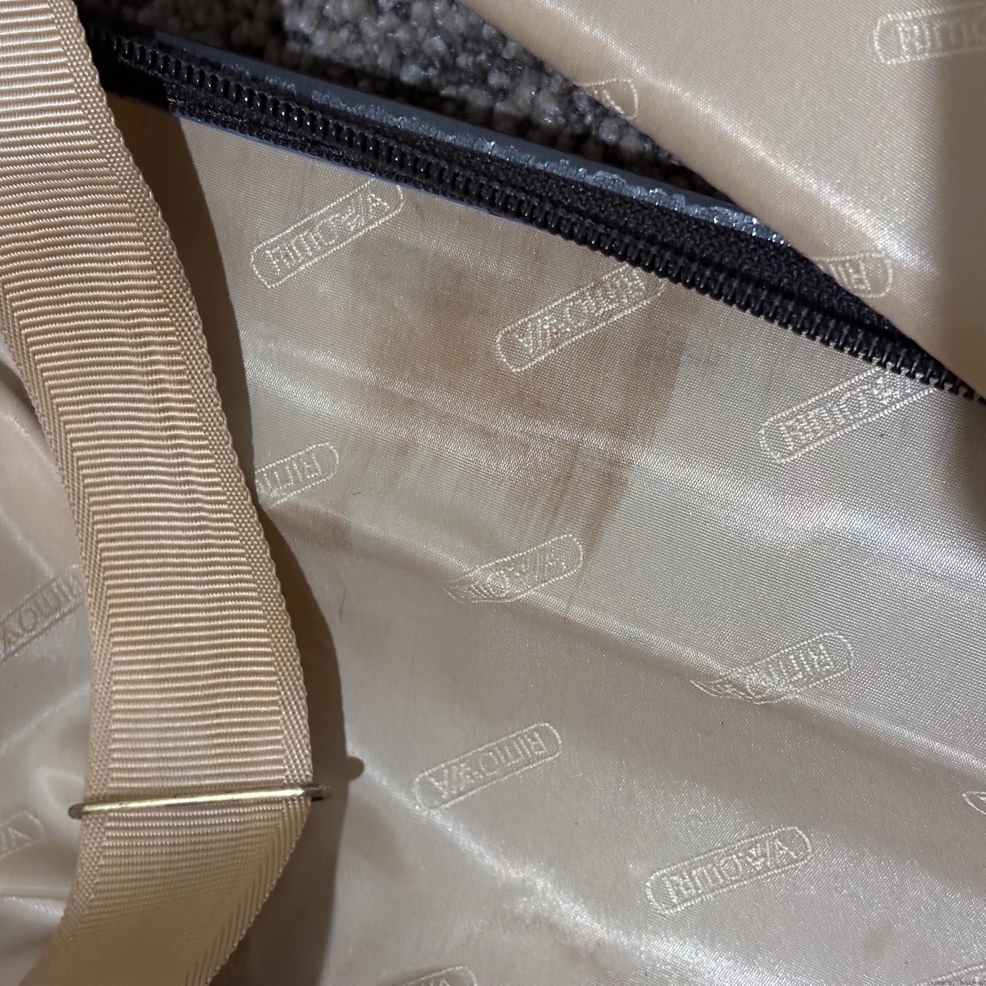 リモワ エッセンシャルスリーブ (サルサデラックス ハイブリッド) U862.70 89リットル 中古商品 4輪