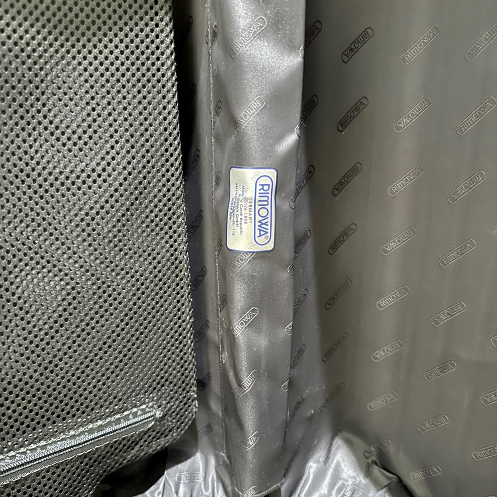 リモワ サルサデラックス 870.52 新古品 32リットル 4輪