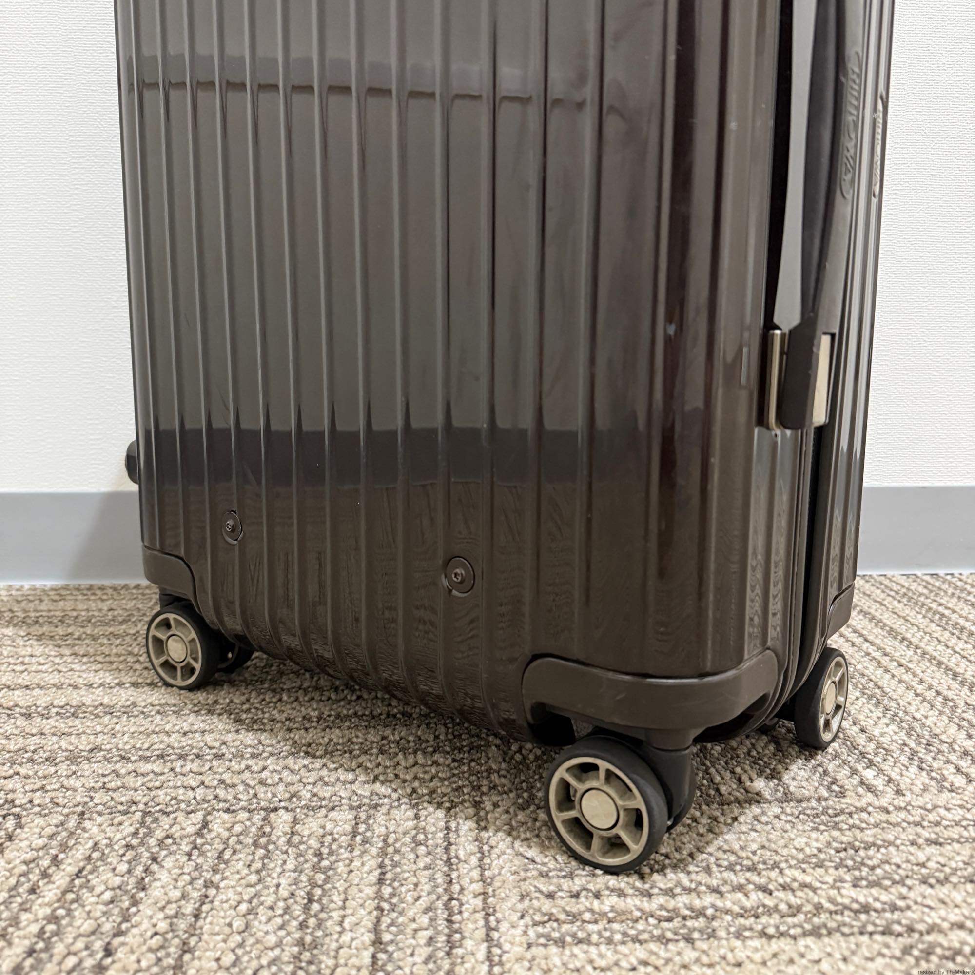 リモワ サルサデラックス 872.52 33リットル 中古商品 4輪