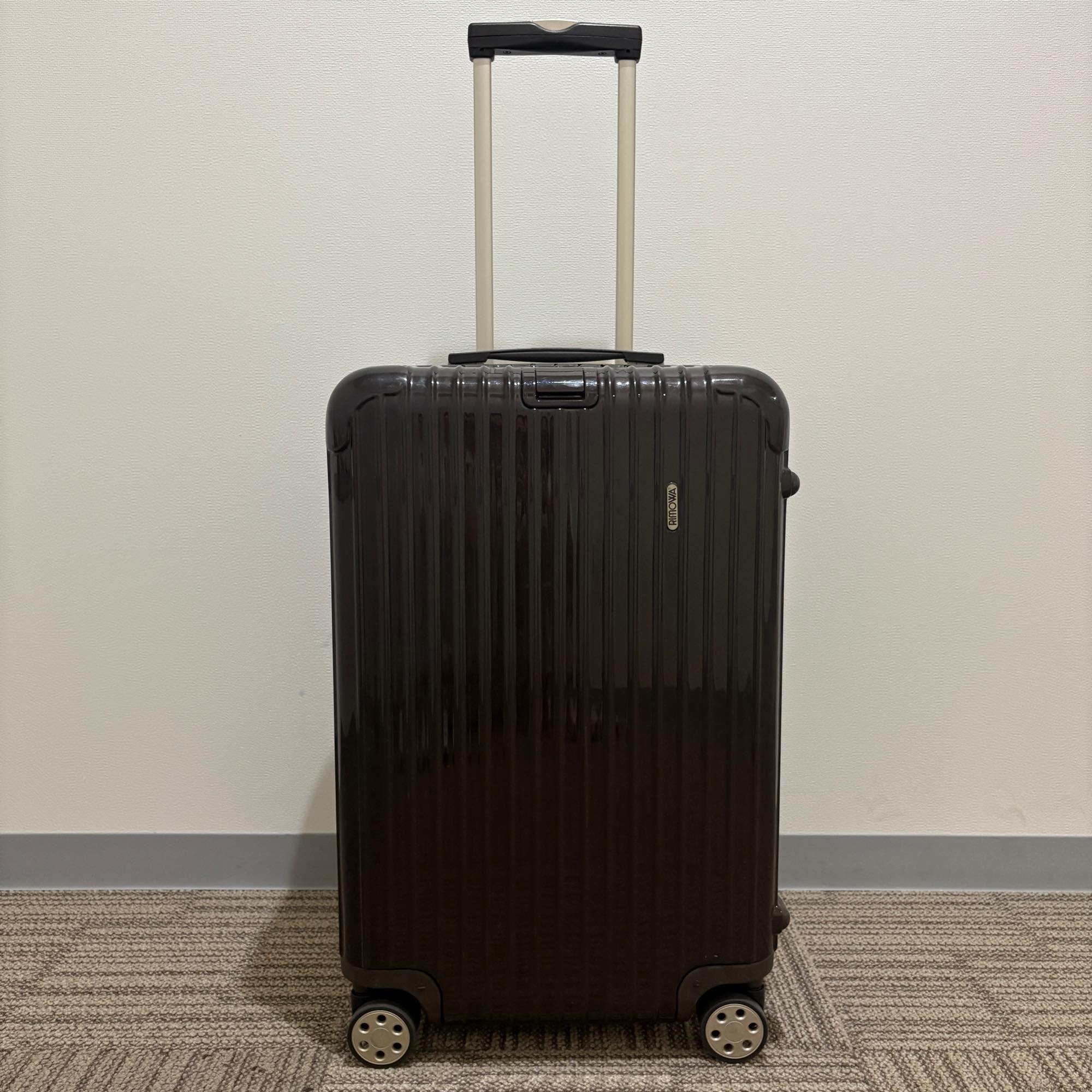 リモワ サルサデラックス(エッセンシャル) 872.63 中古美品 61リットル 4輪