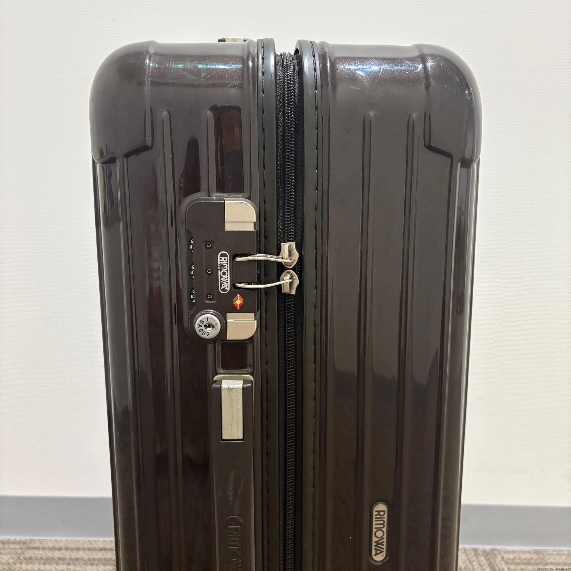 リモワ サルサデラックス(エッセンシャル) 872.63 中古美品 61リットル 4輪