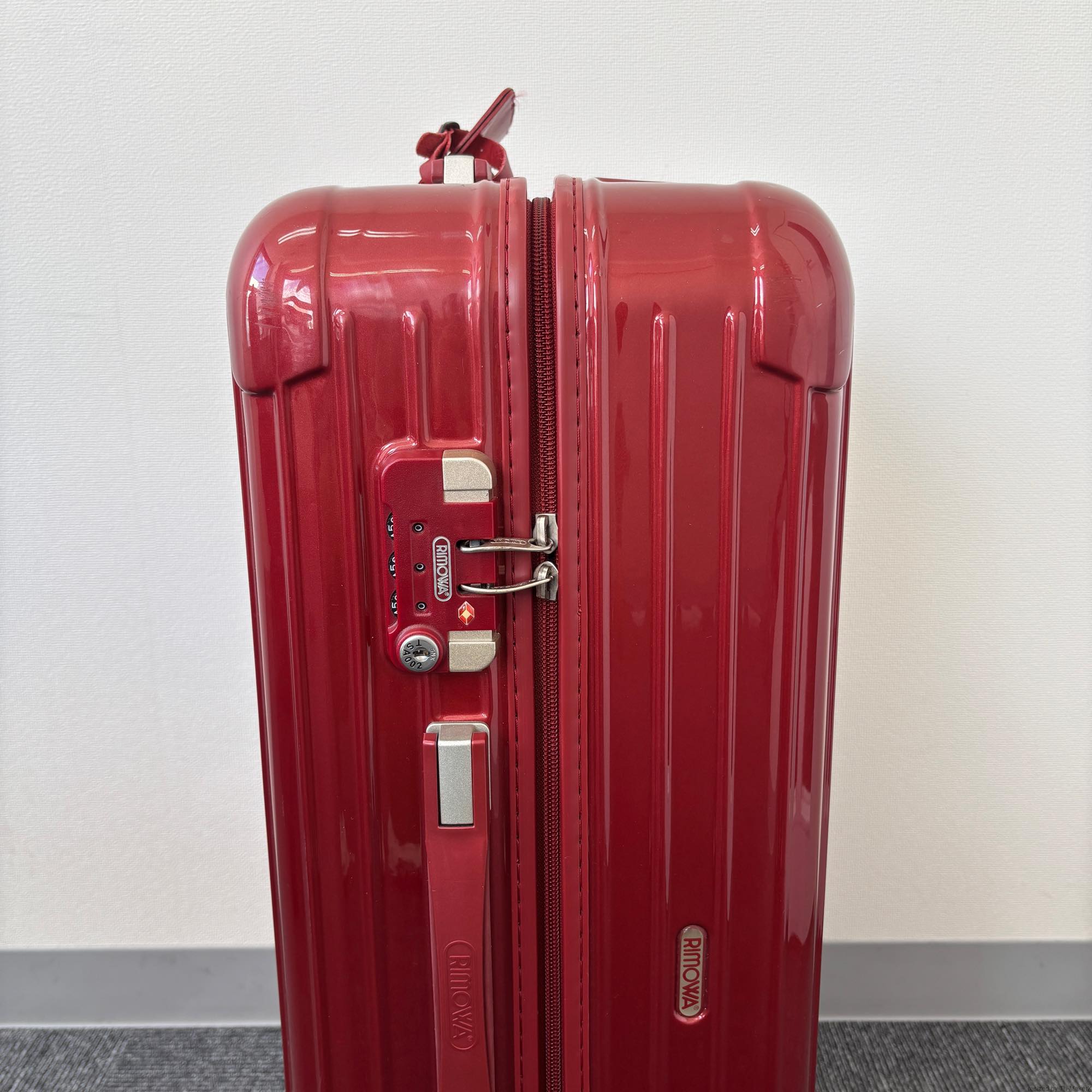 リモワ サルサデラックス(エッセンシャル) 873.63 中古美品 58リットル 4輪