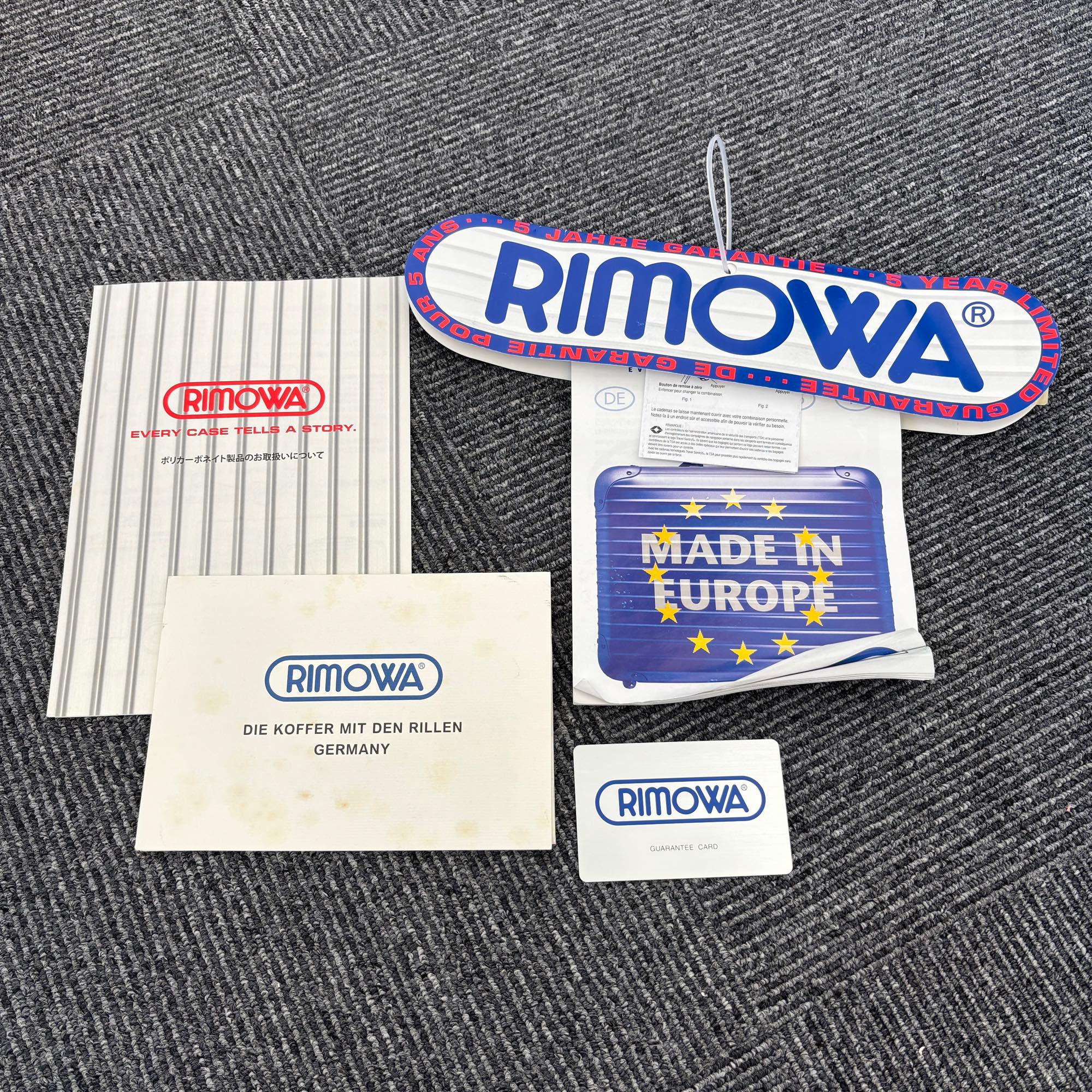 リモワ サルサデラックス(エッセンシャル) 873.63 中古美品 58リットル 4輪