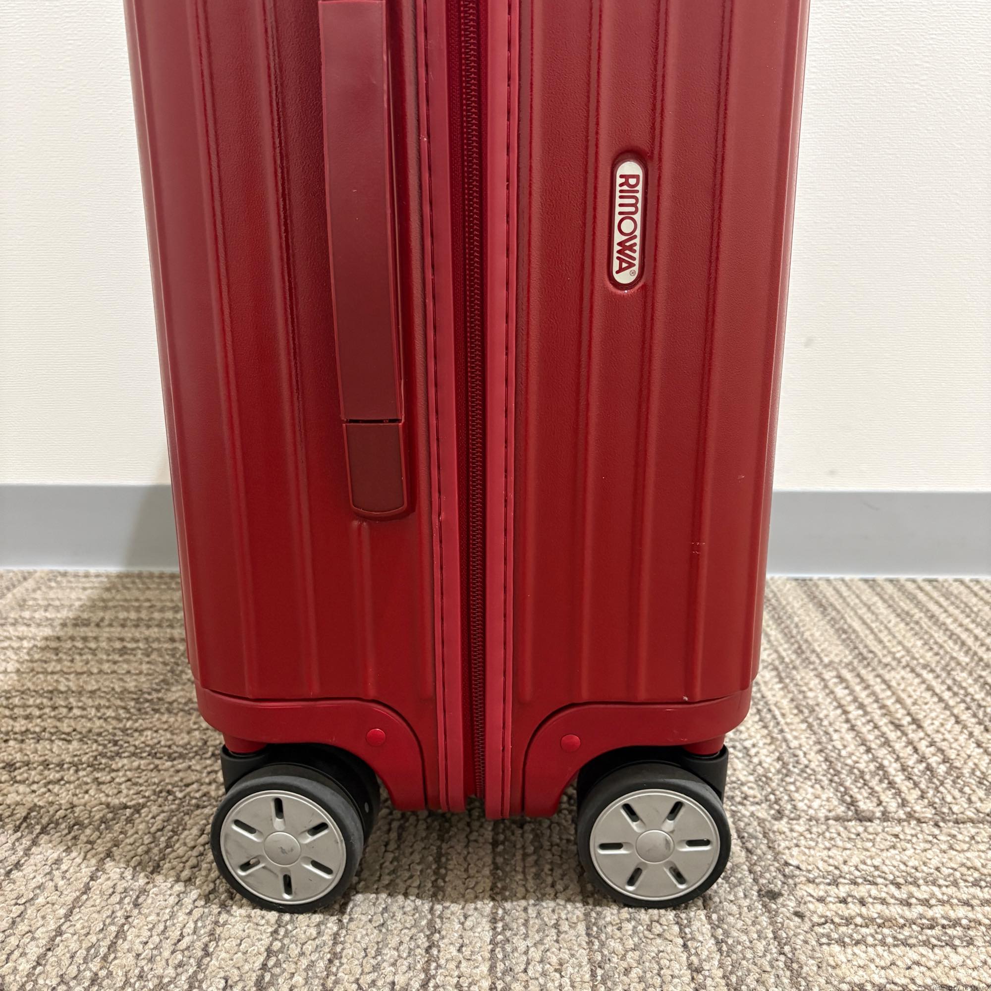 リモワ サルサ(エッセンシャル) 875.56 45リットル 中古美品 4輪