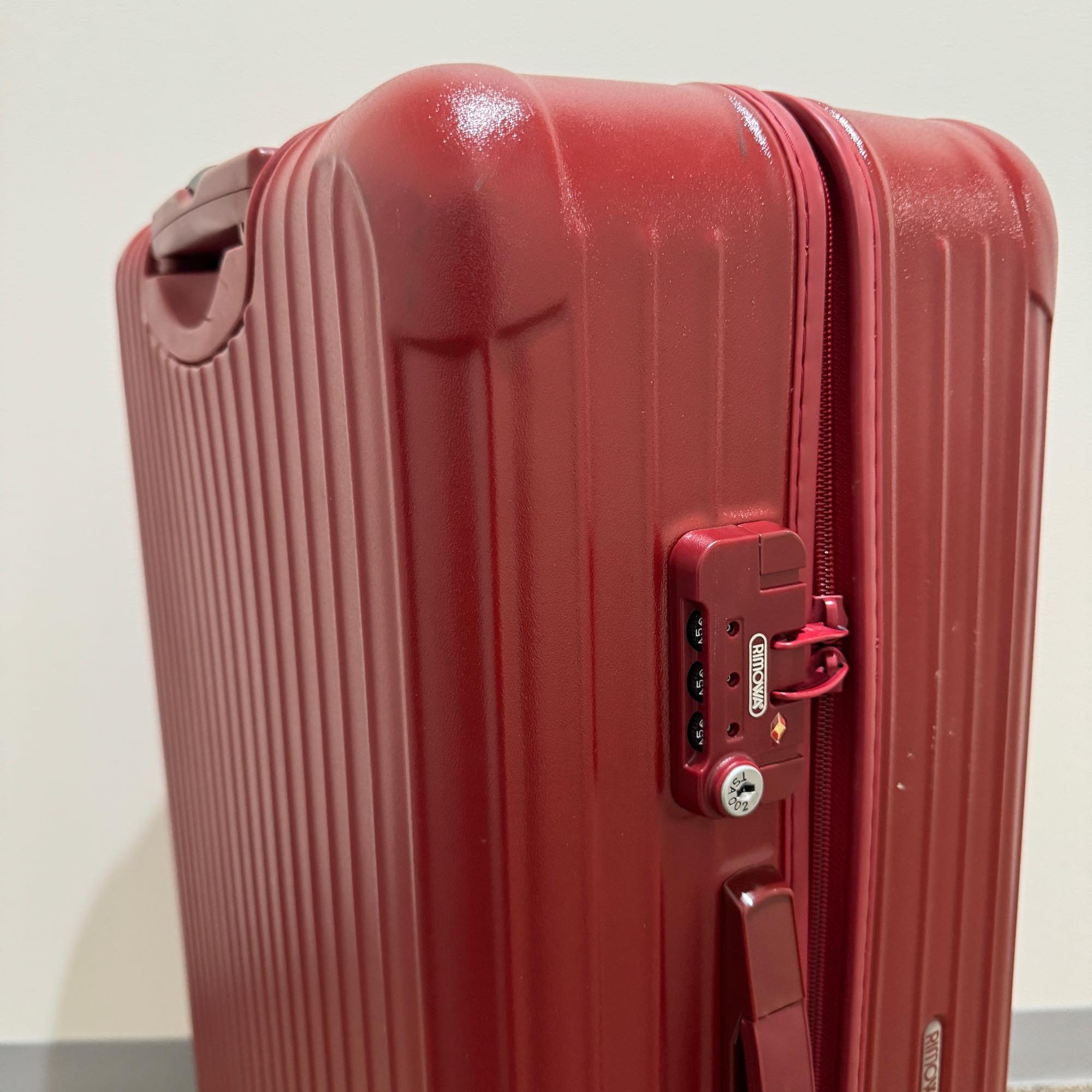 リモワ サルサ 875.70 82リットル 中古商品 4輪