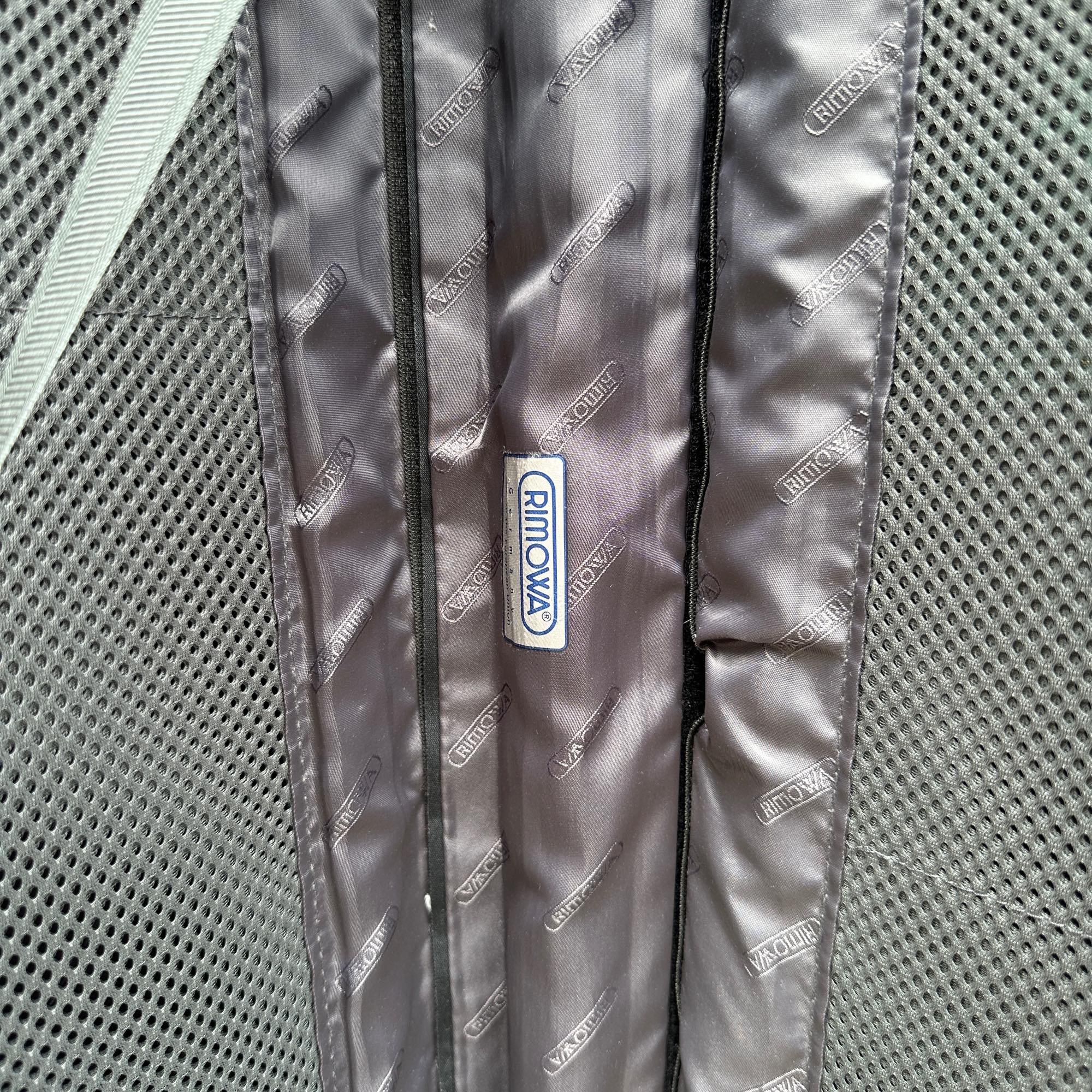 リモワ リンボ U881.63 60リットル 中古商品 2輪