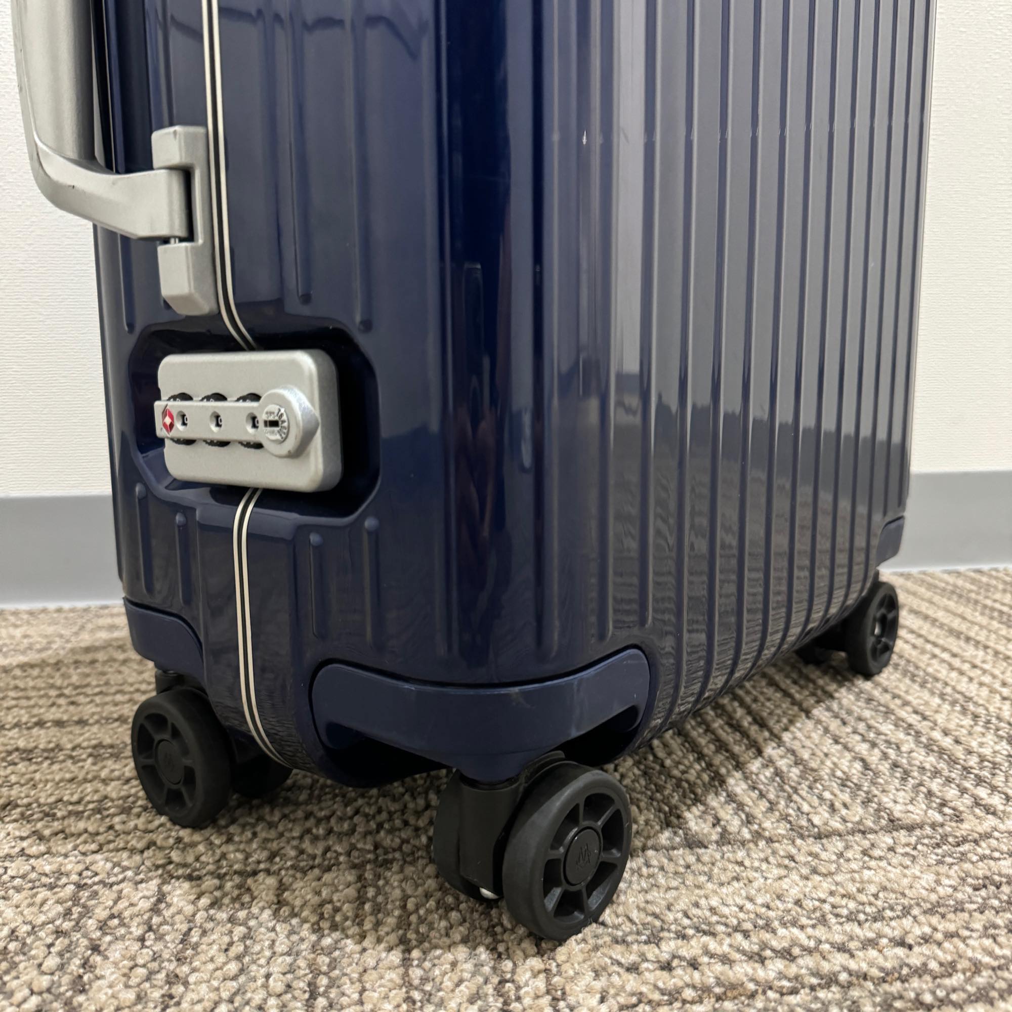 リモワ ハイブリッド 883.52 キャビンS グロスブルー 中古美品 32L