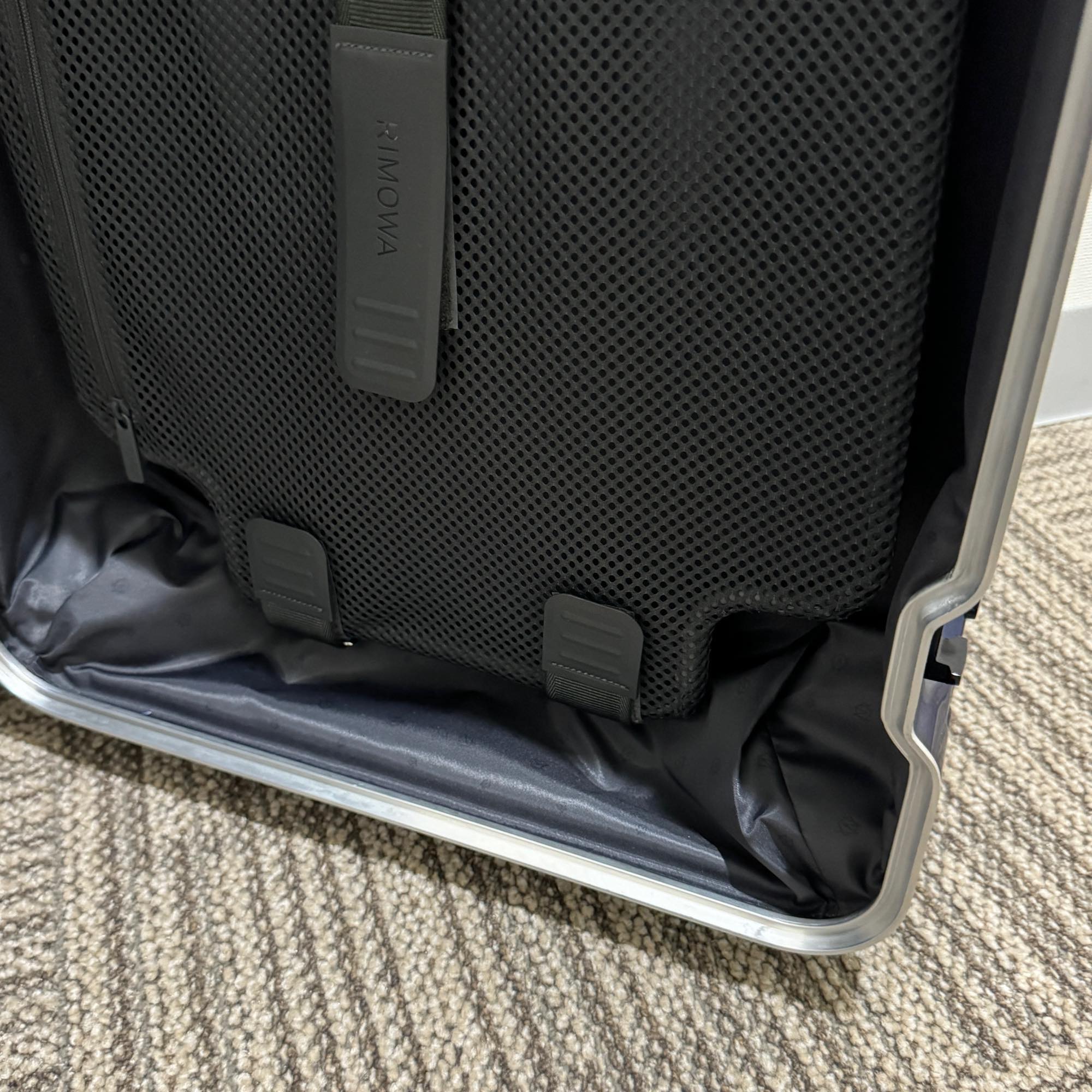 リモワ ハイブリッド 883.52 キャビンS グロスブルー 中古美品 32L