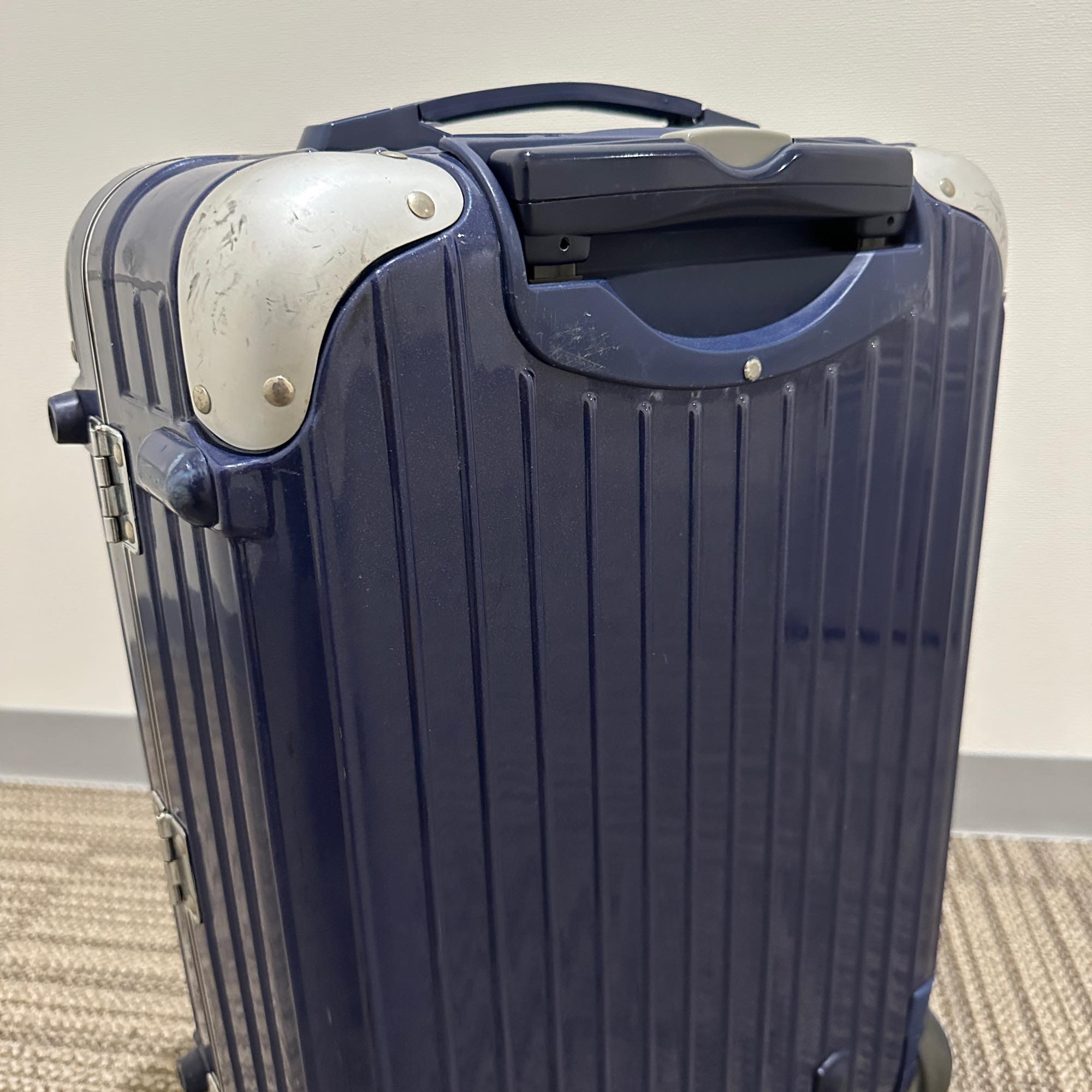 リモワ リンボ U884.52 35リットル 中古商品 2輪