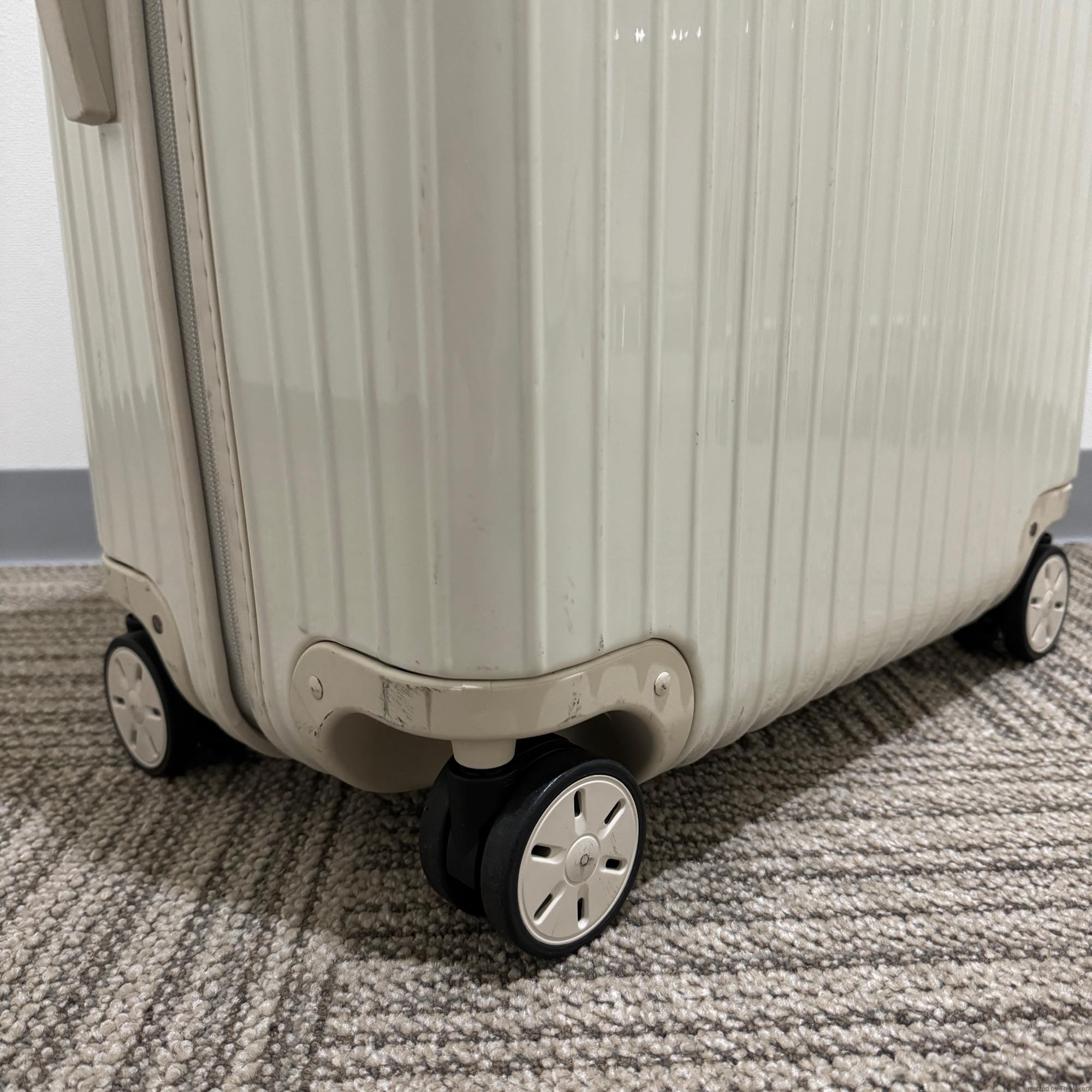 リモワ ユナイテッドアローズ限定 サルサ 895.44.01.2 中古美品 78リットル 4輪