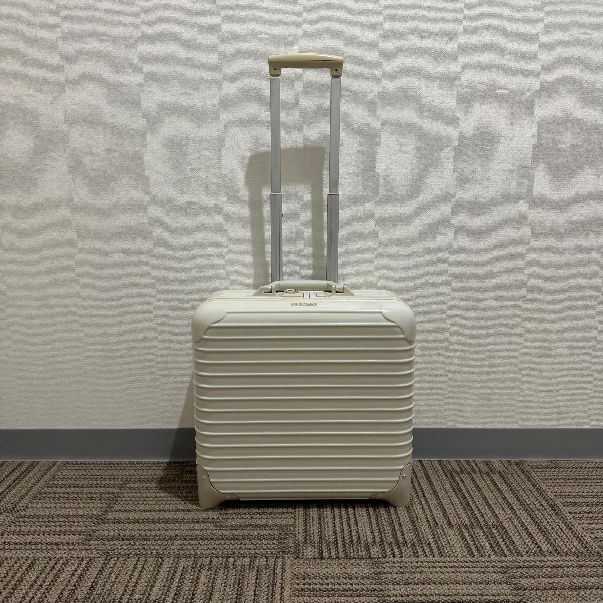 リモワ ユナイテッドアローズ限定サルサ 895.47 中古商品 20リットル 2輪