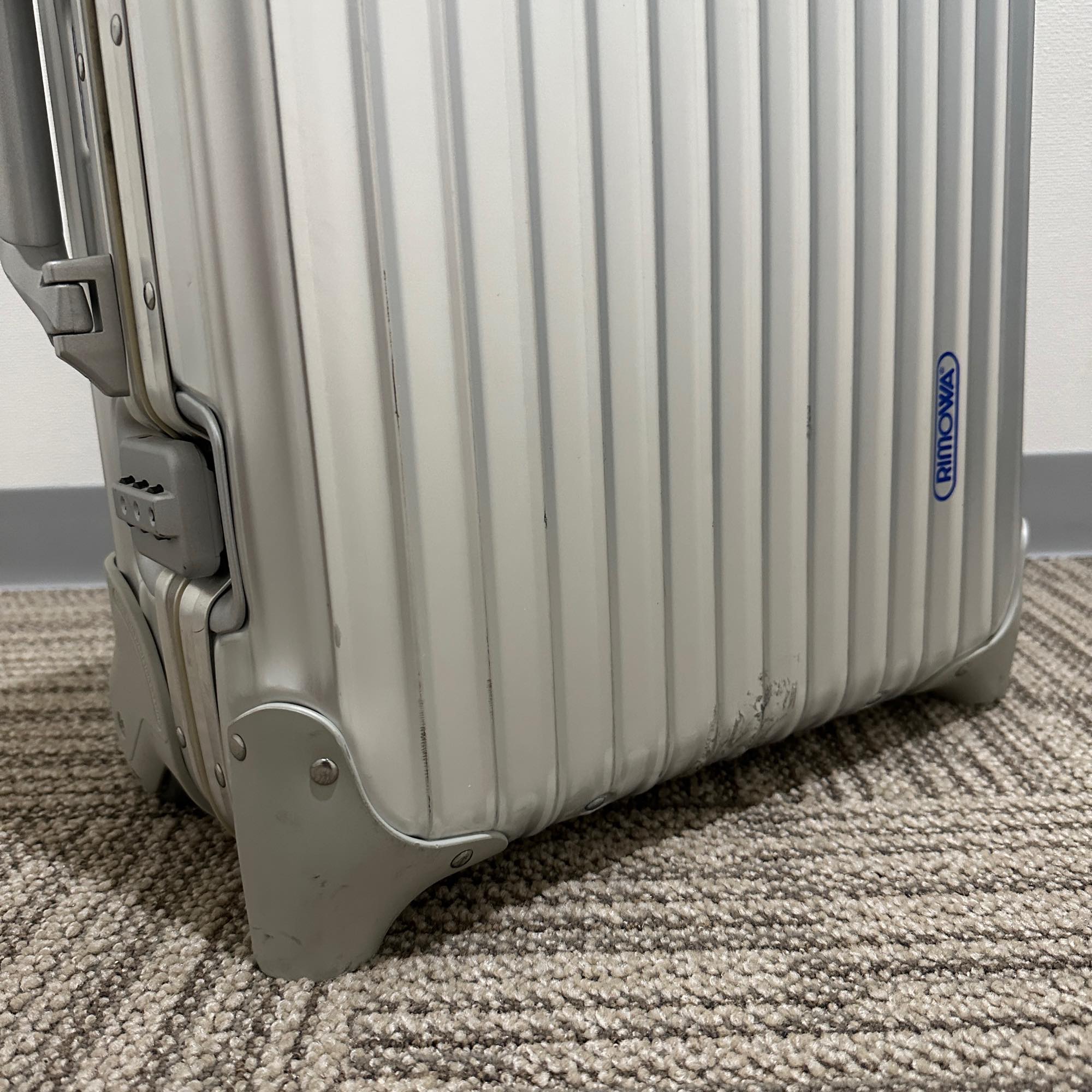 リモワ トパーズ 929.52-9 中古商品 32リットル 2輪