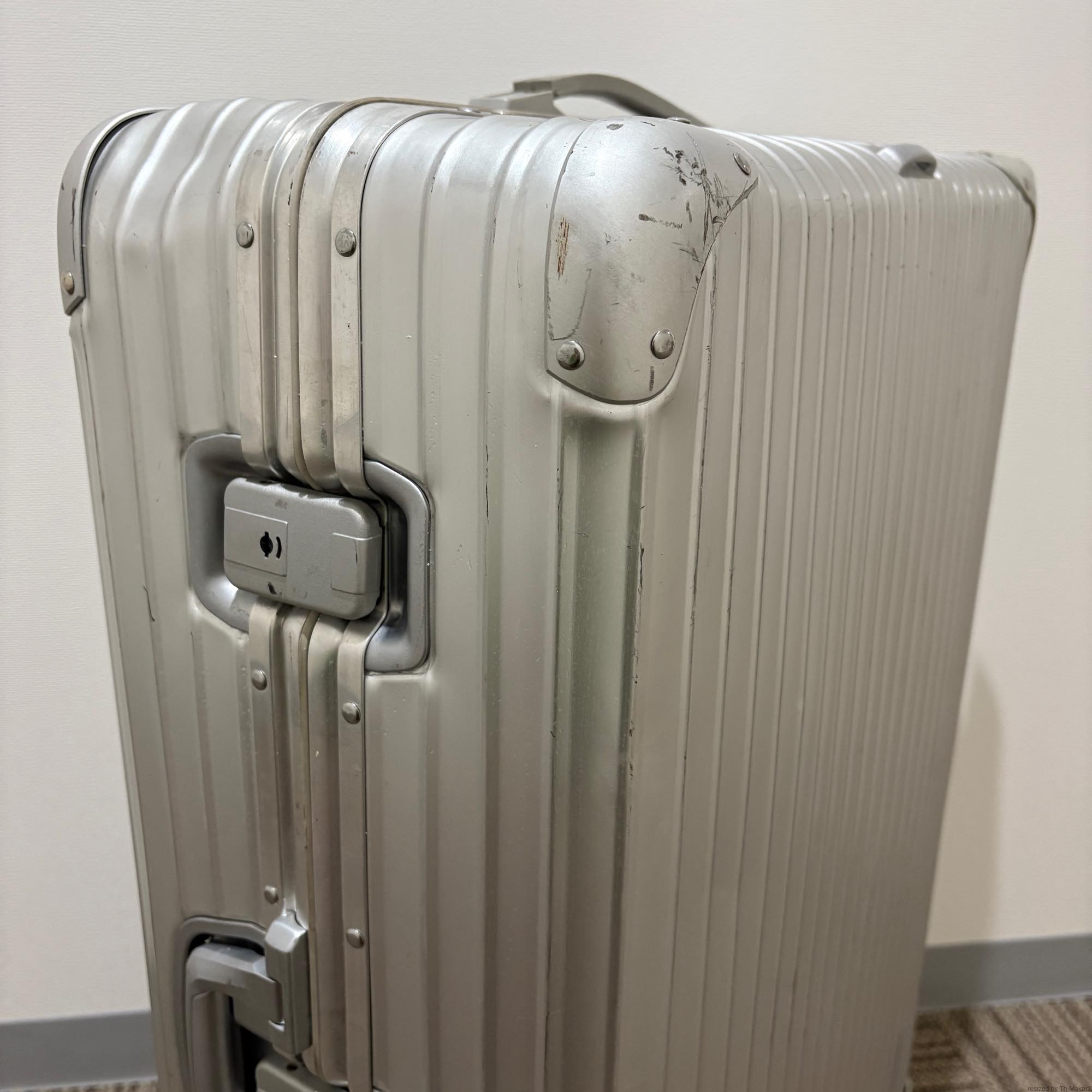 リモワ トパーズ 中古商品 932.77-9 104リットル 4輪