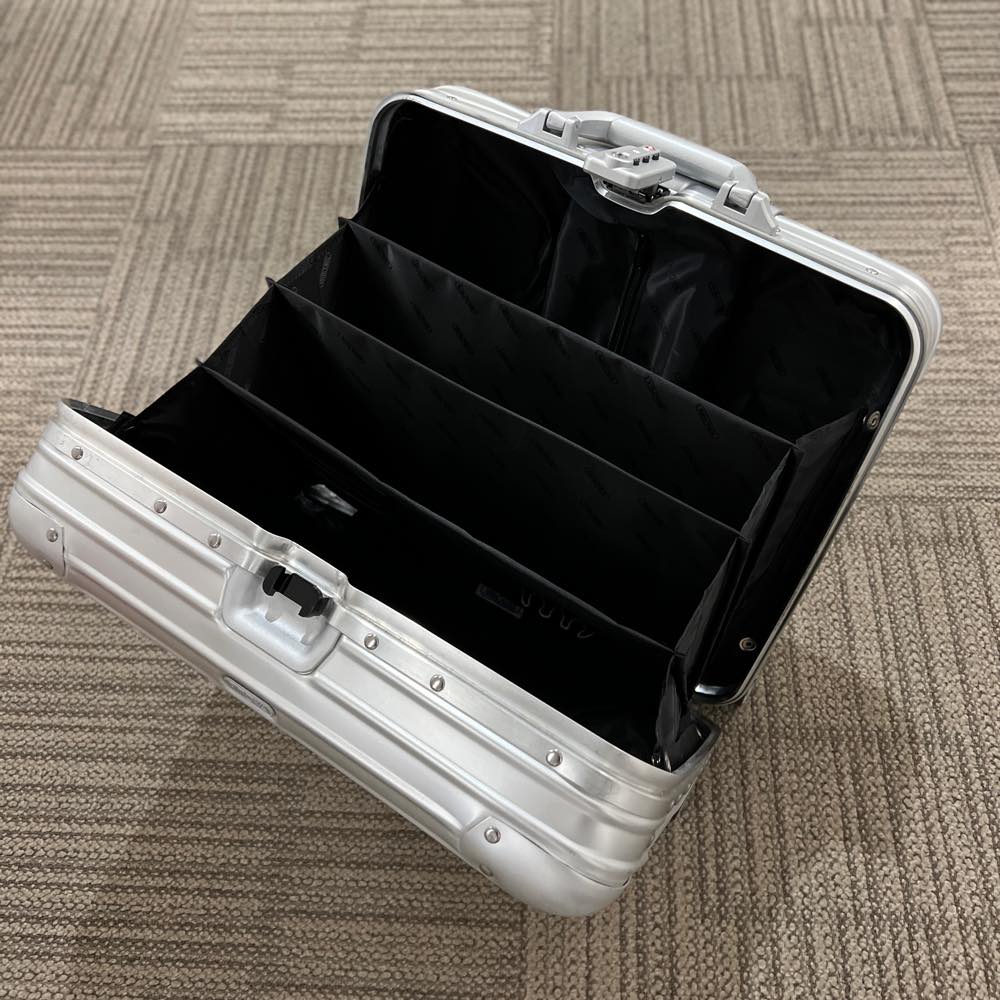 リモワ トパーズ 920.40.00.4 中古商品 28リットル 4輪