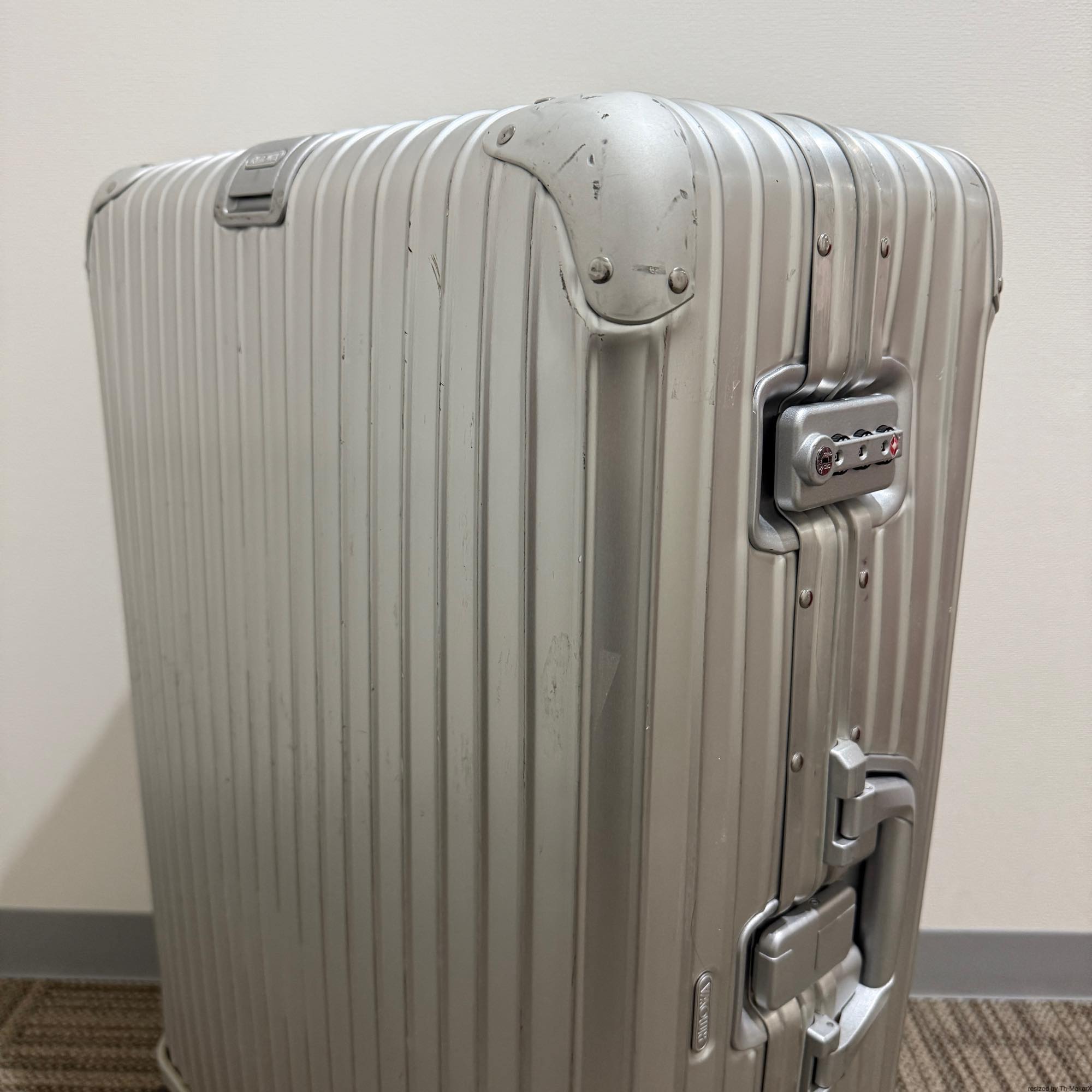 リモワ トパーズ 923.70.00.4 82リットル 中古商品 4輪