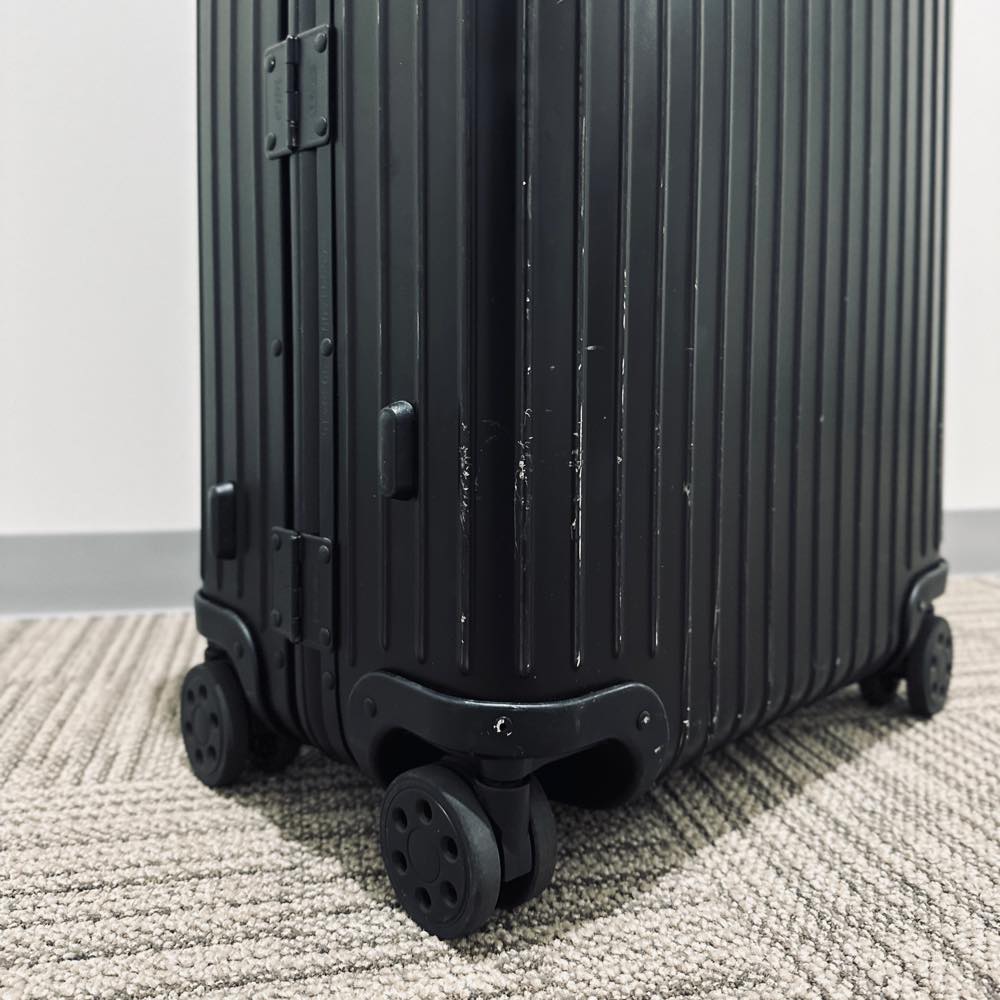 リモワ トパーズ ステルス 中古商品 924.63.01.4 64リットル 4輪